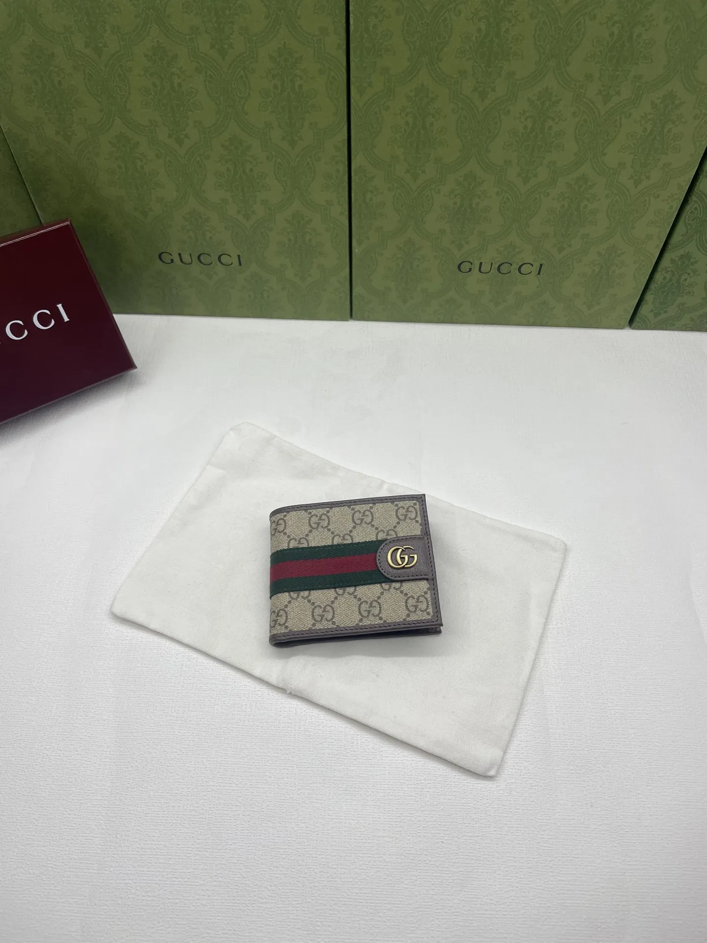 Gucci Wallets & Purse-79