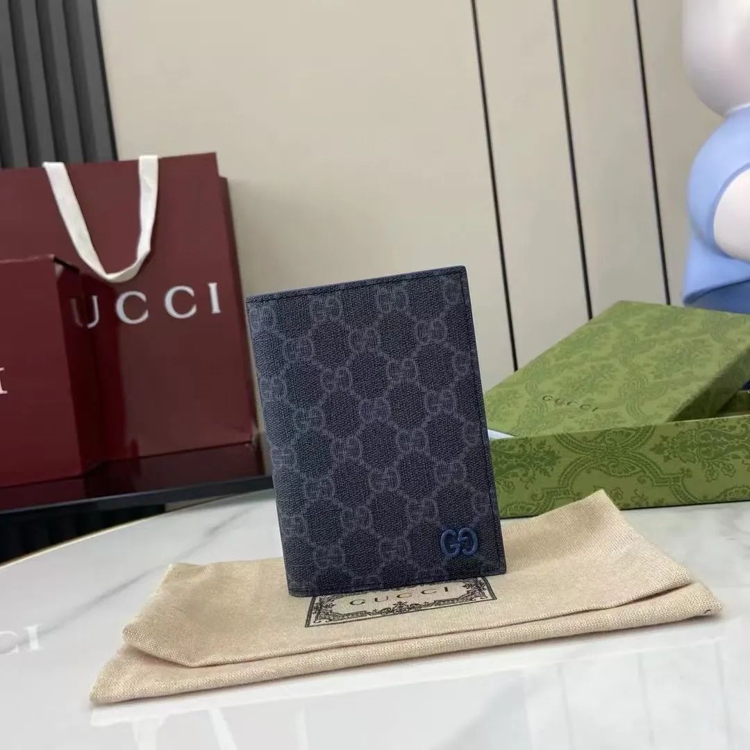 Gucci Wallets & Purse-82