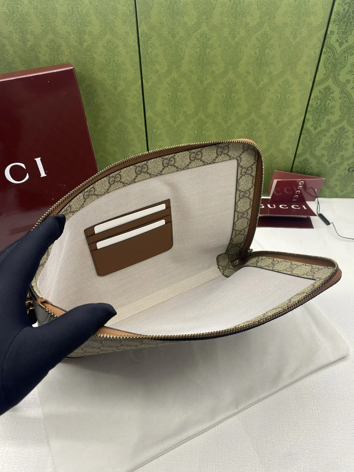 Gucci Wallets & Purse-83 - Image 7