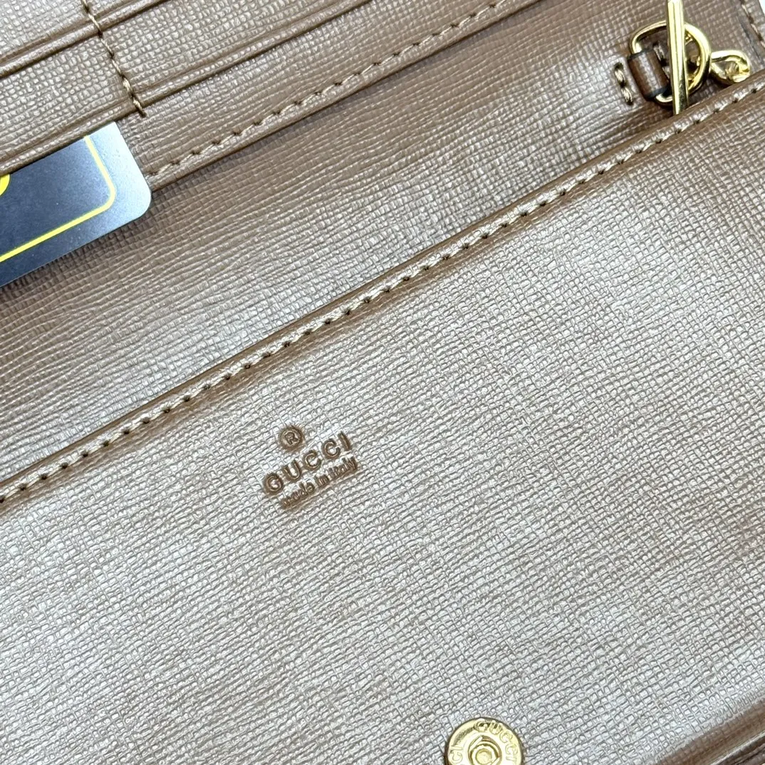 Gucci Wallets & Purse-95 - Image 8