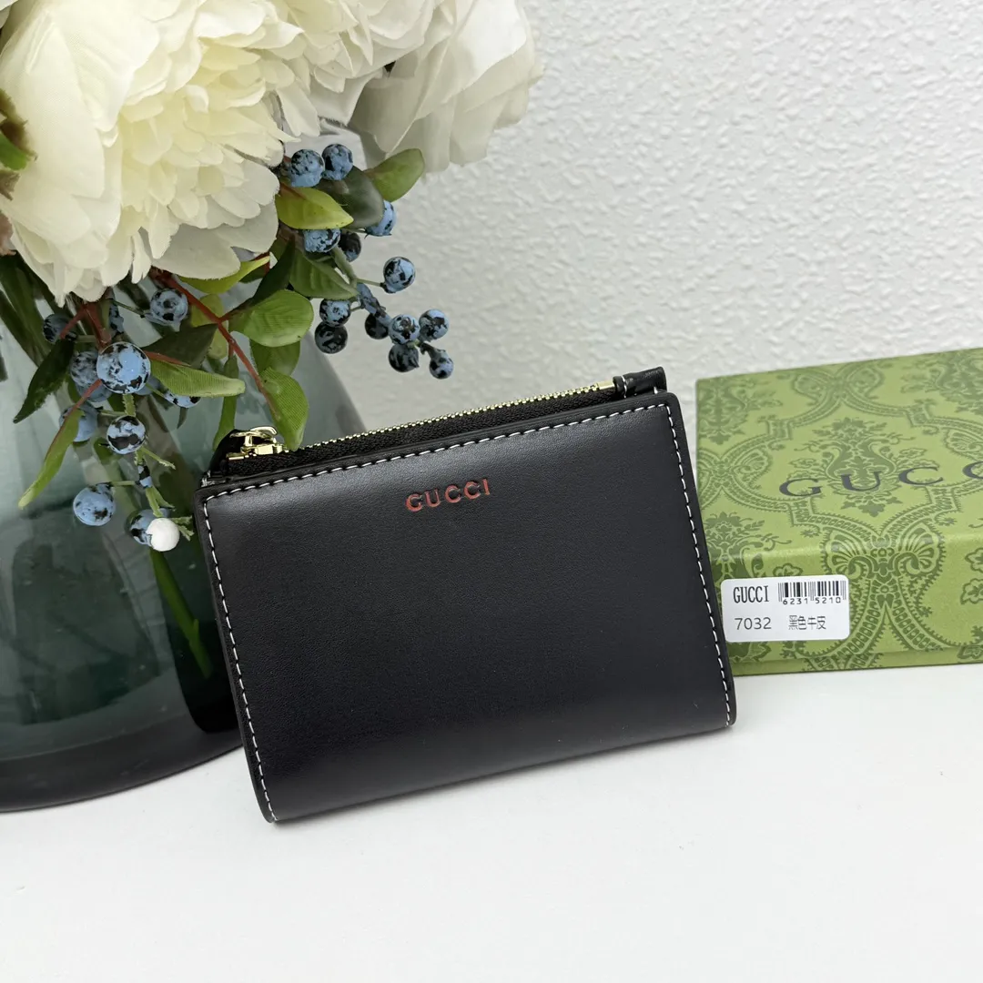 Gucci Wallets & Purse-126