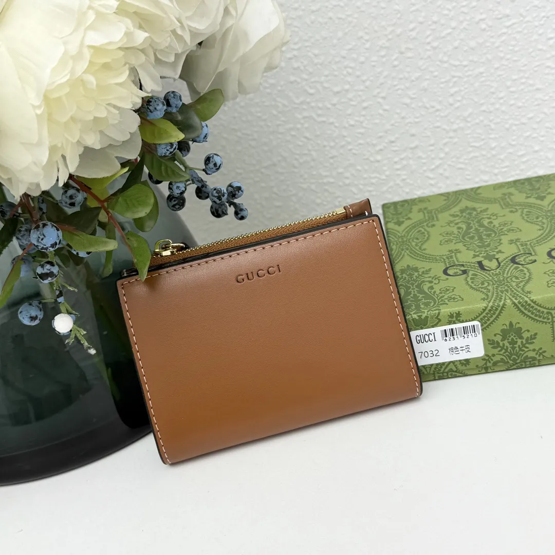 Gucci Wallets & Purse-127