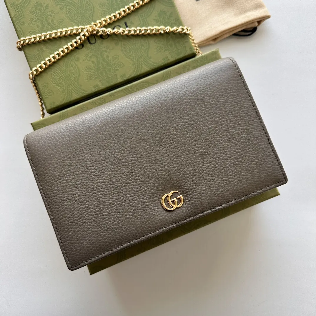 Gucci Wallets & Purse-131