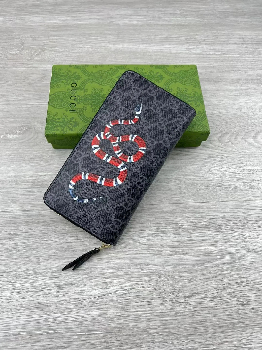Alternative view of Gucci Wallets & Purse-153