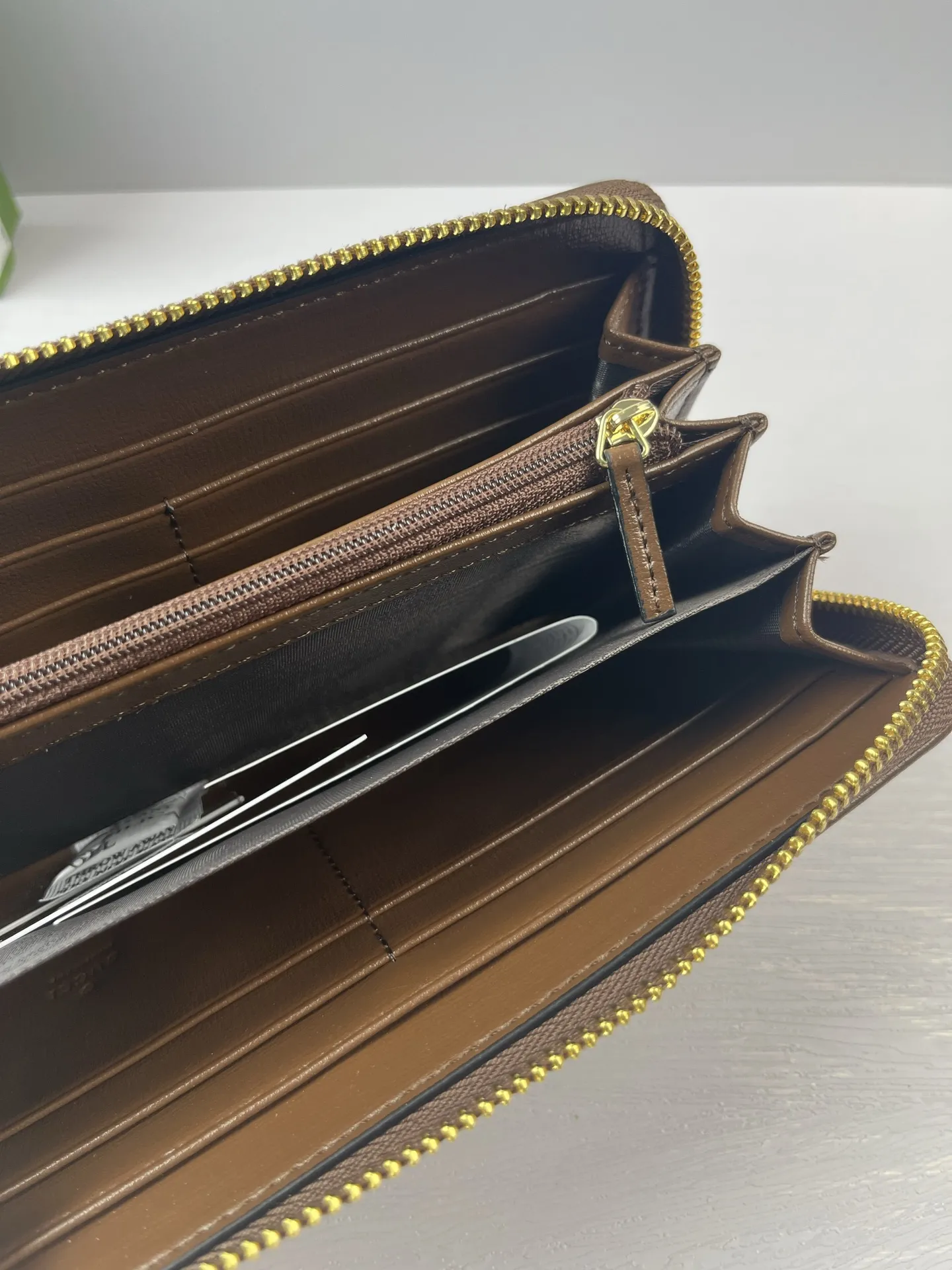 Gucci Wallets & Purse-253 - Image 9