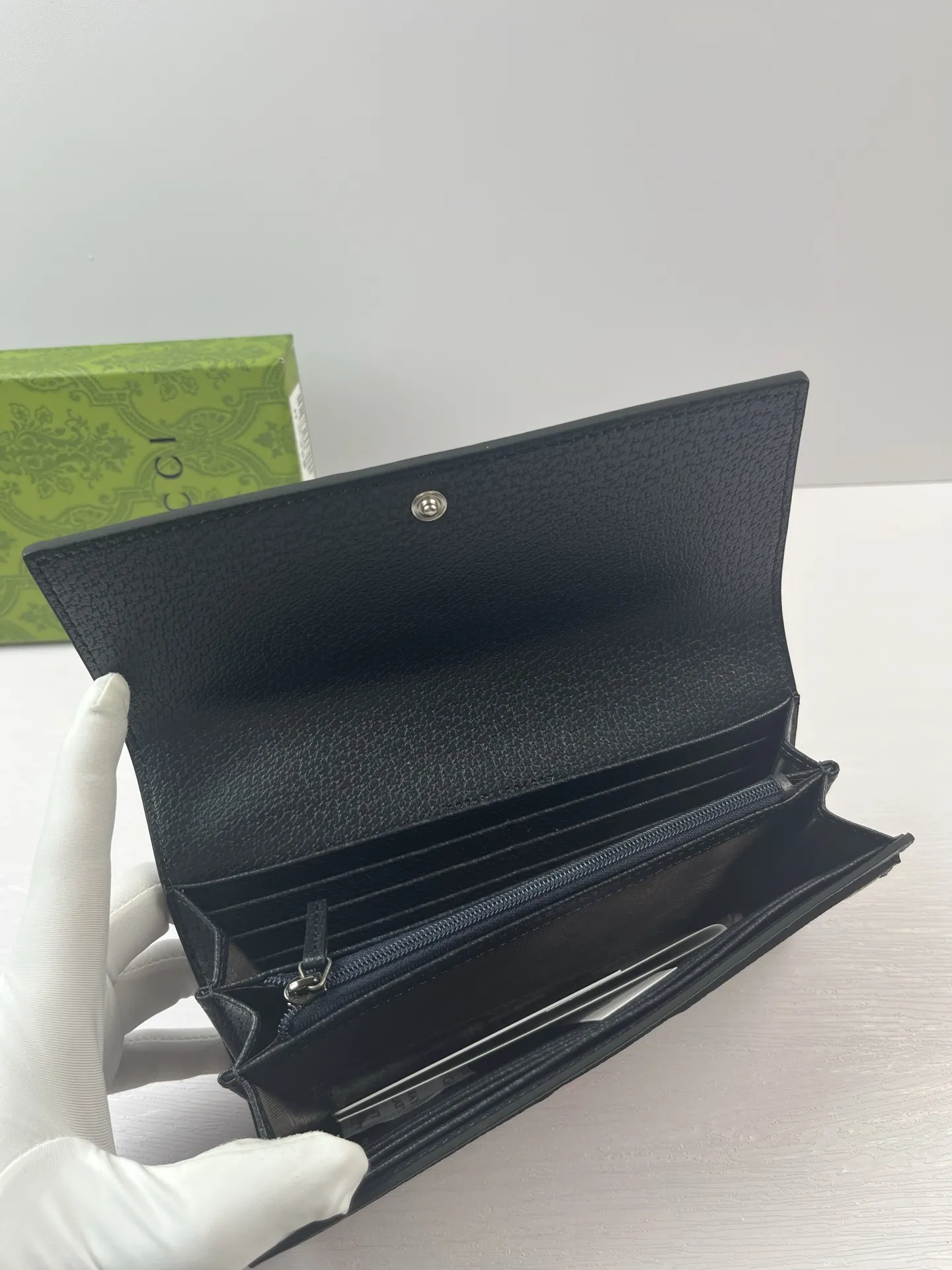 Gucci Wallets & Purse-283 - Image 8