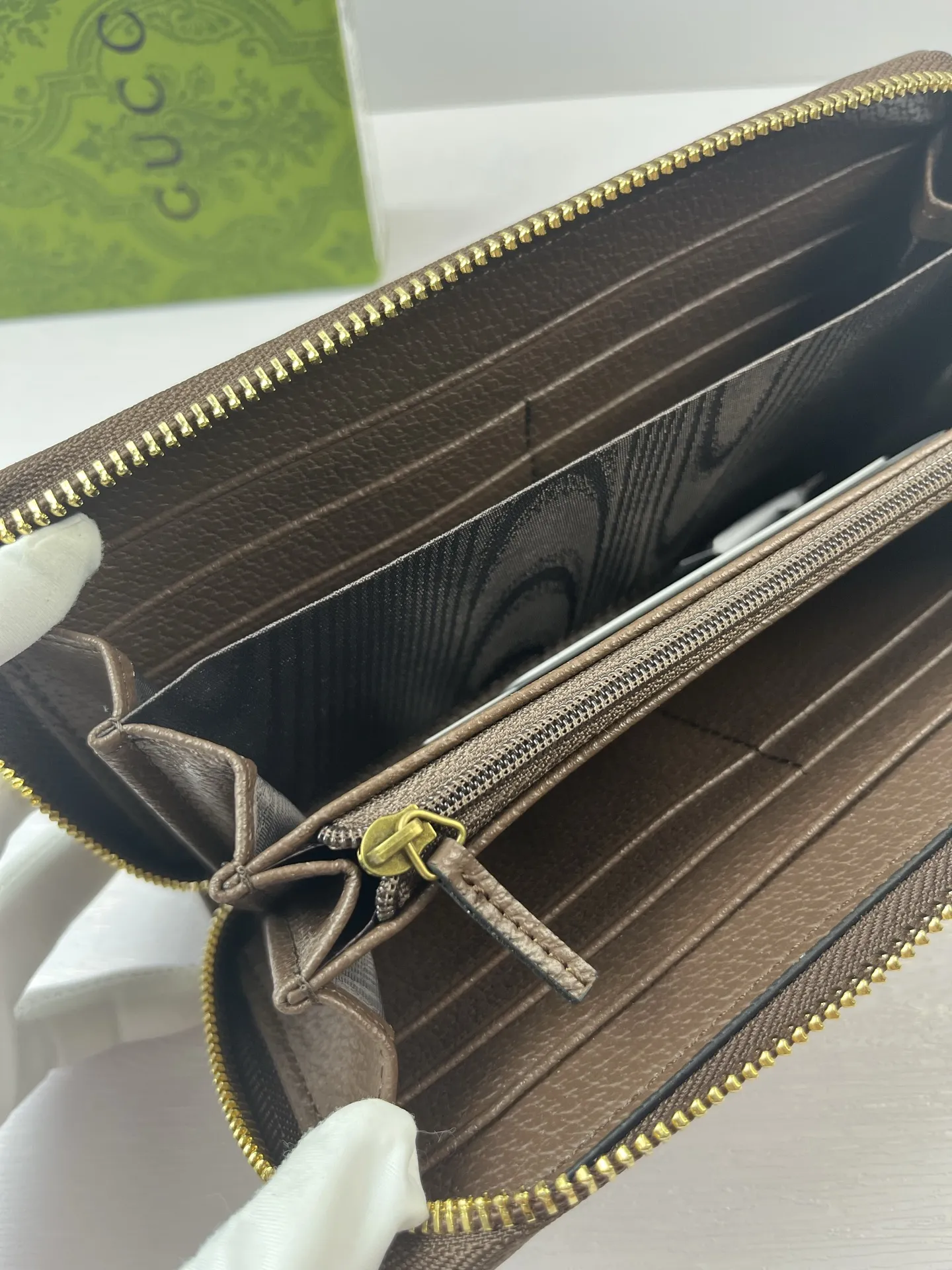Gucci Wallets & Purse-288 - Image 9