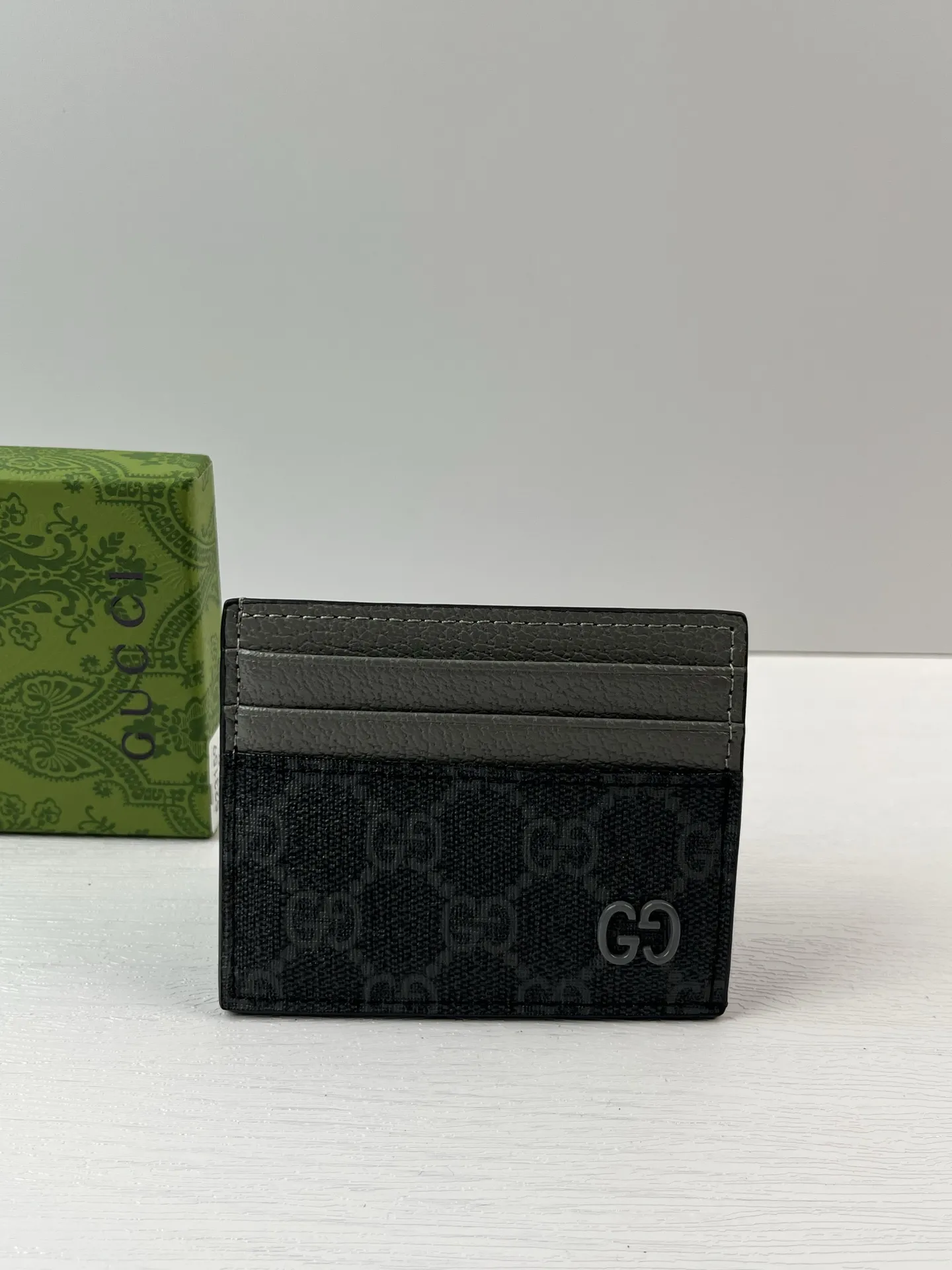 Gucci Wallets & Purse-300