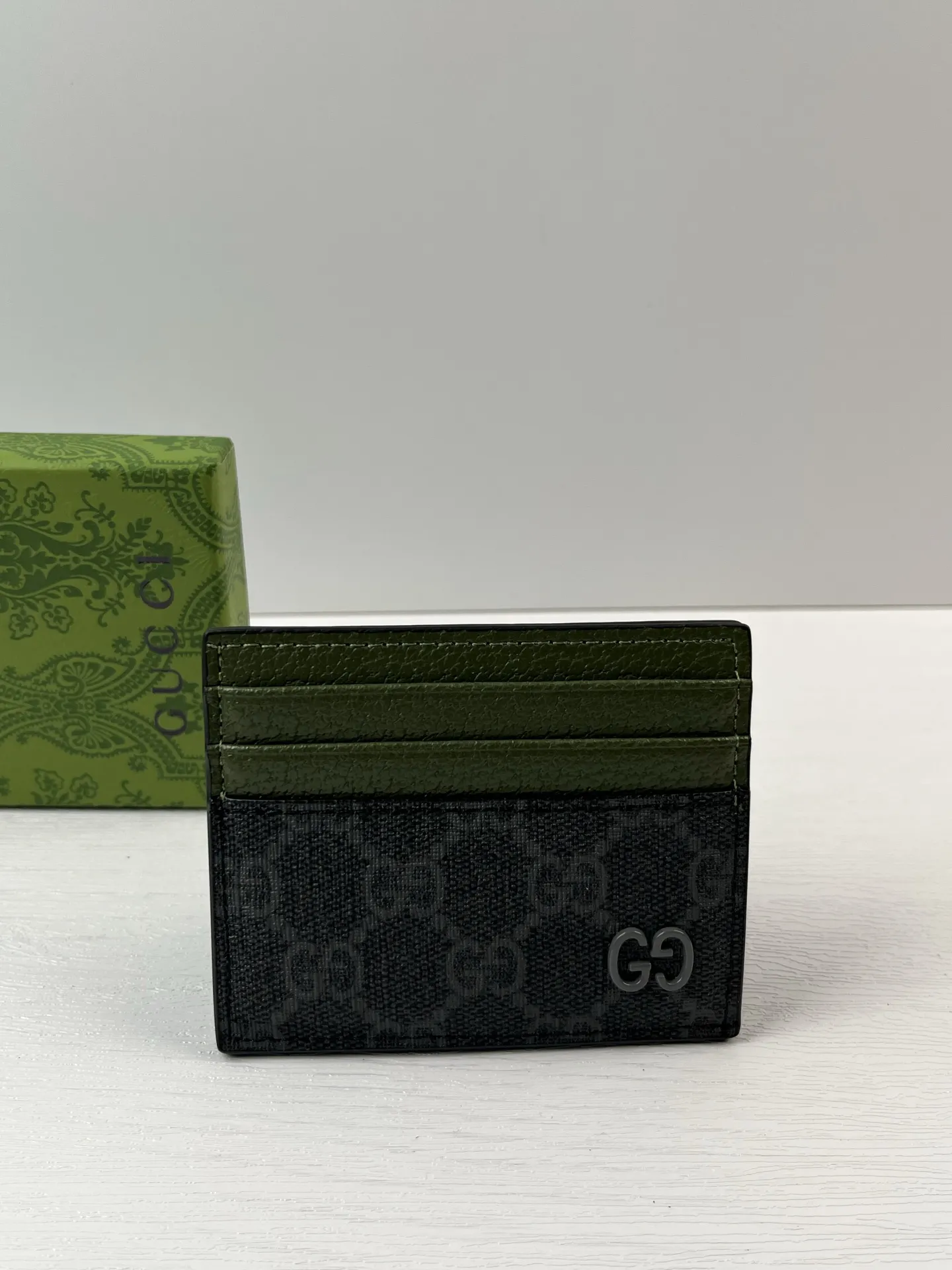 Gucci Wallets & Purse-301