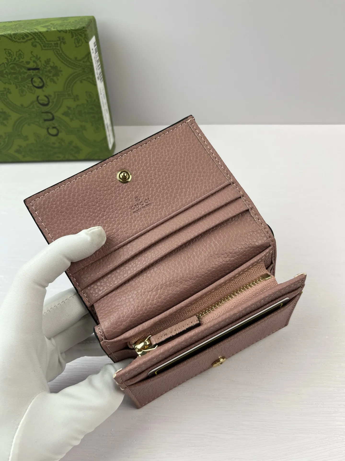 Gucci Wallets & Purse-311 - Image 9