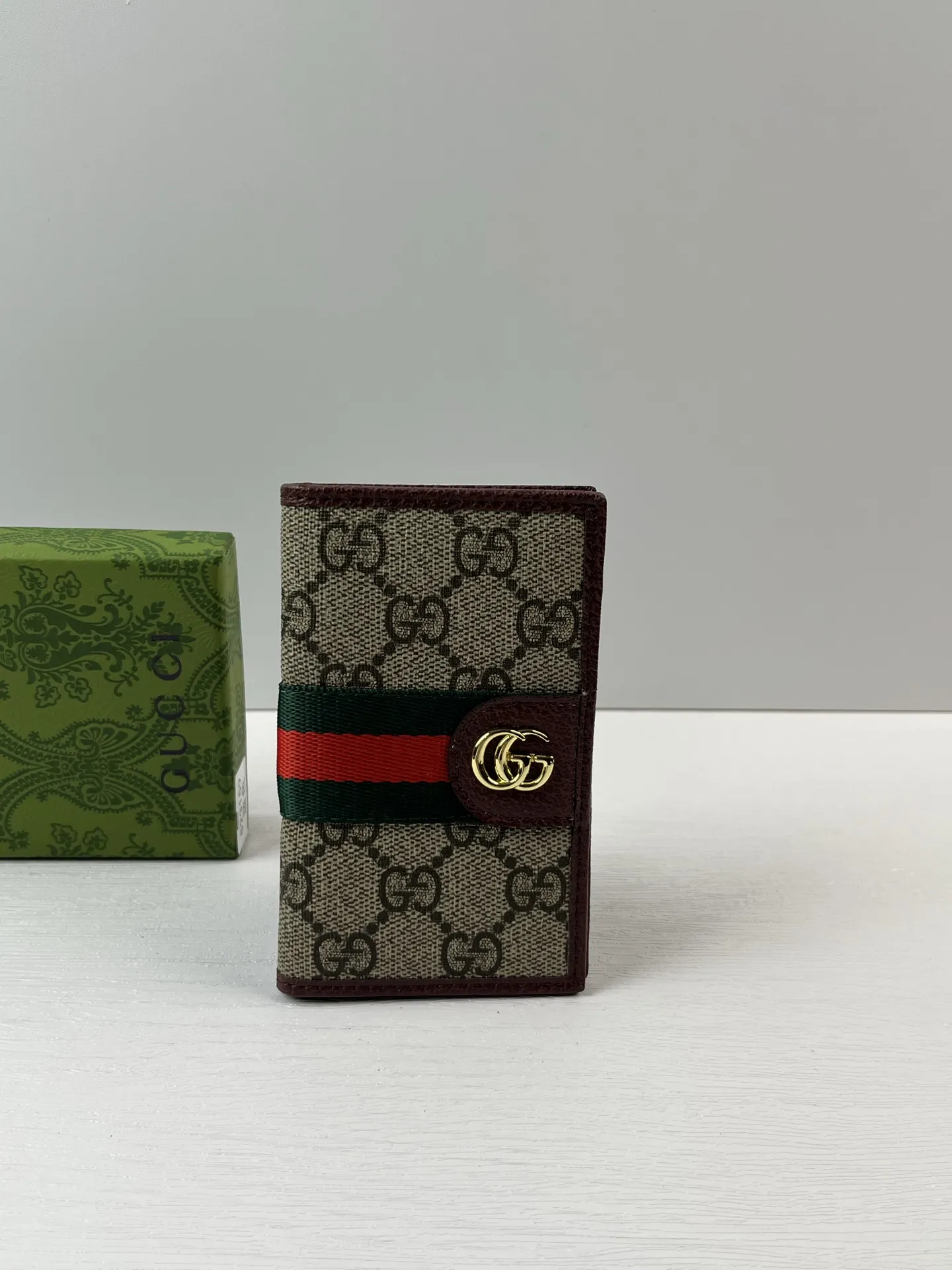 Gucci Wallets & Purse-320