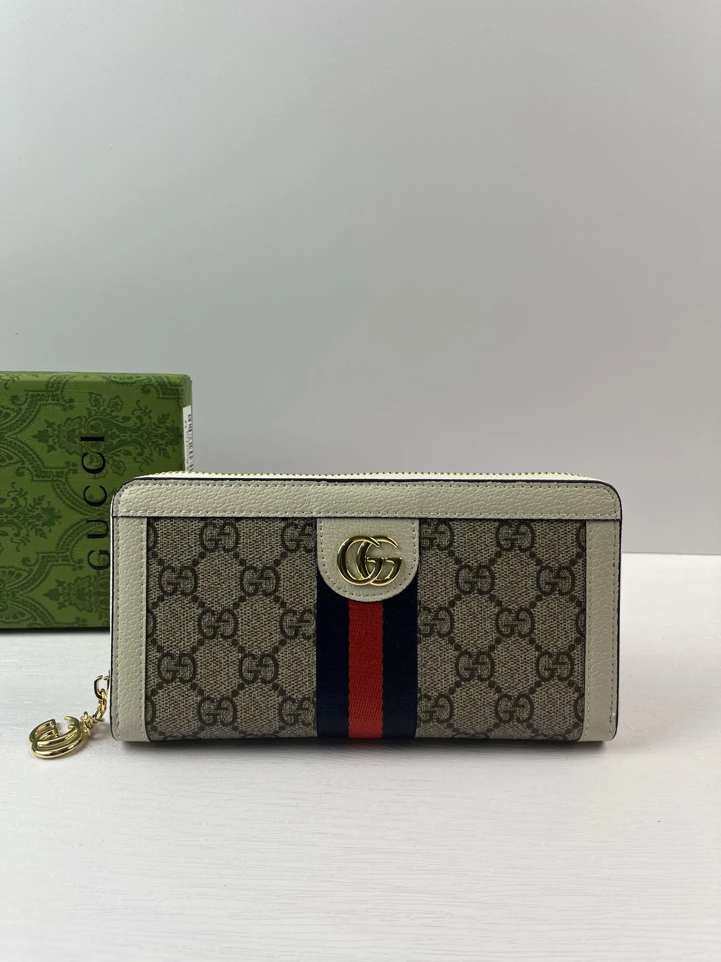 Gucci Wallets & Purse-354