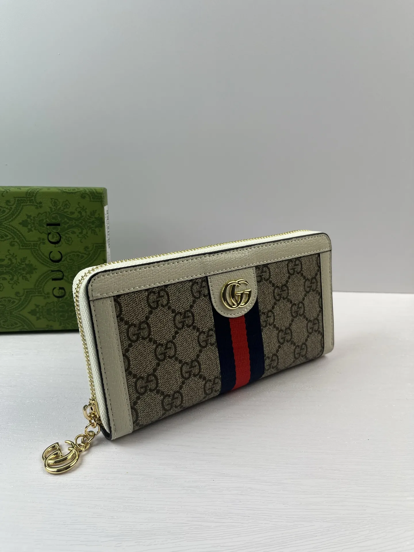 Alternative view of Gucci Wallets & Purse-354