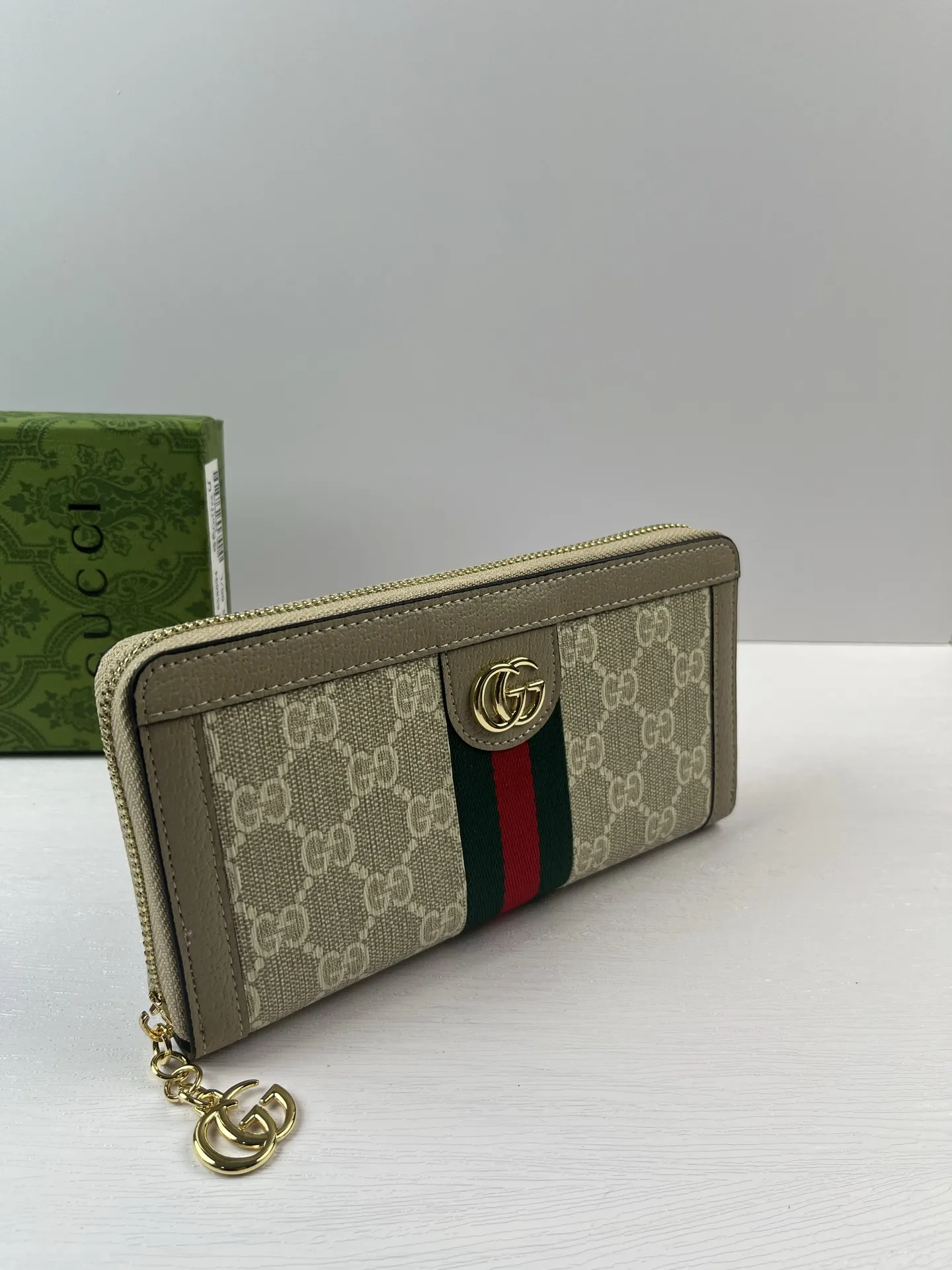 Alternative view of Gucci Wallets & Purse-355