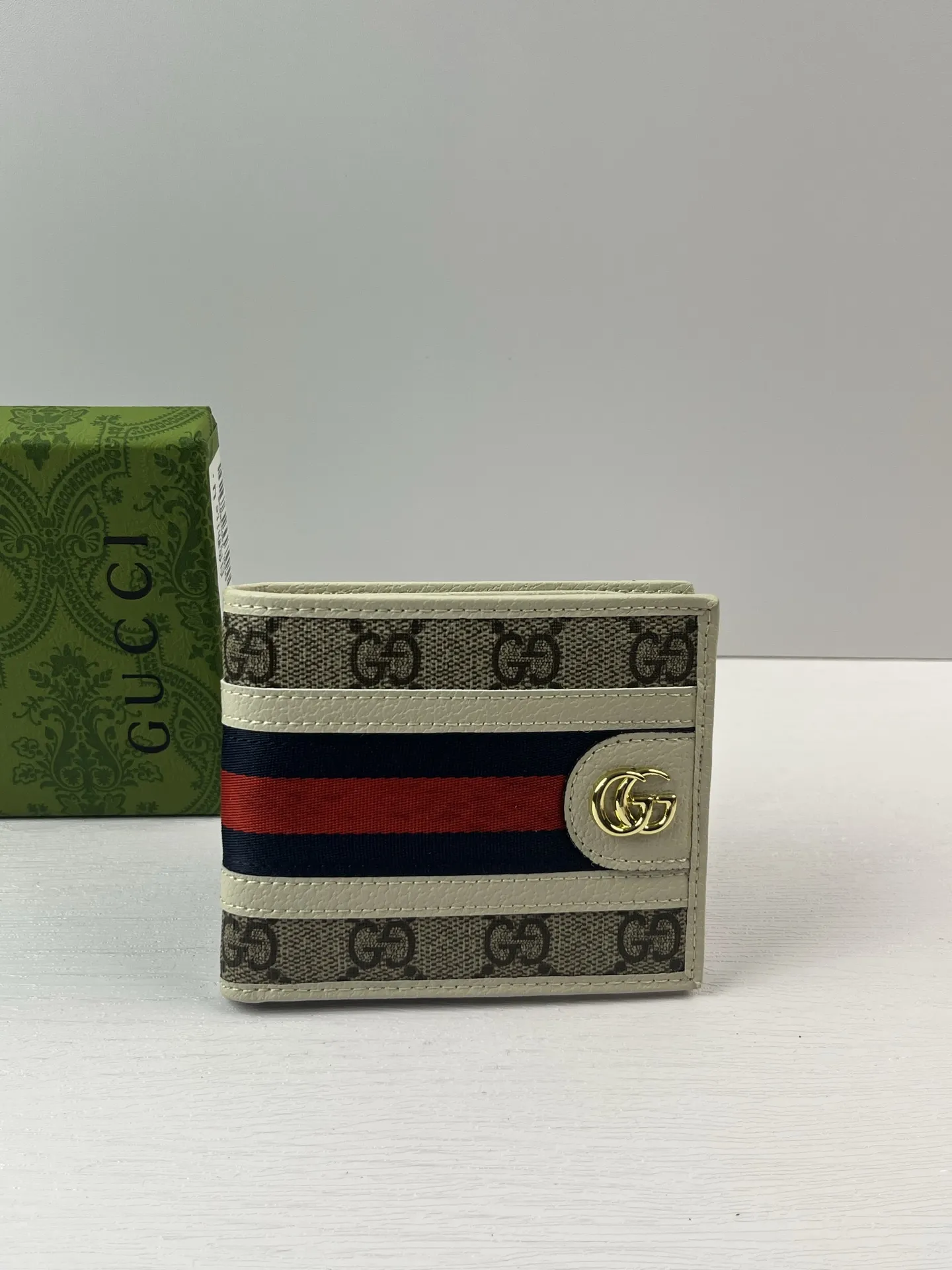 Gucci Wallets & Purse-365