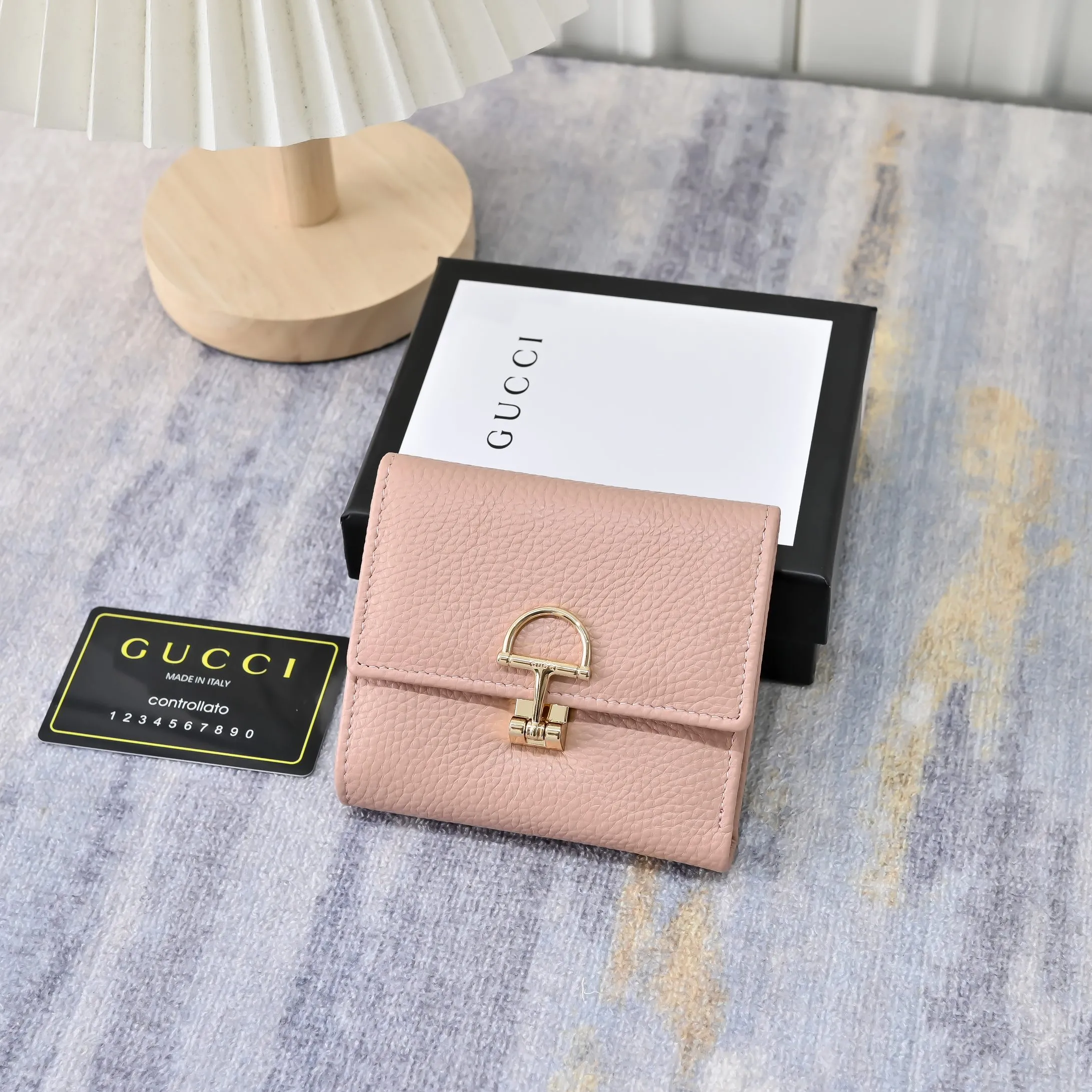 Gucci Wallets & Purse-381