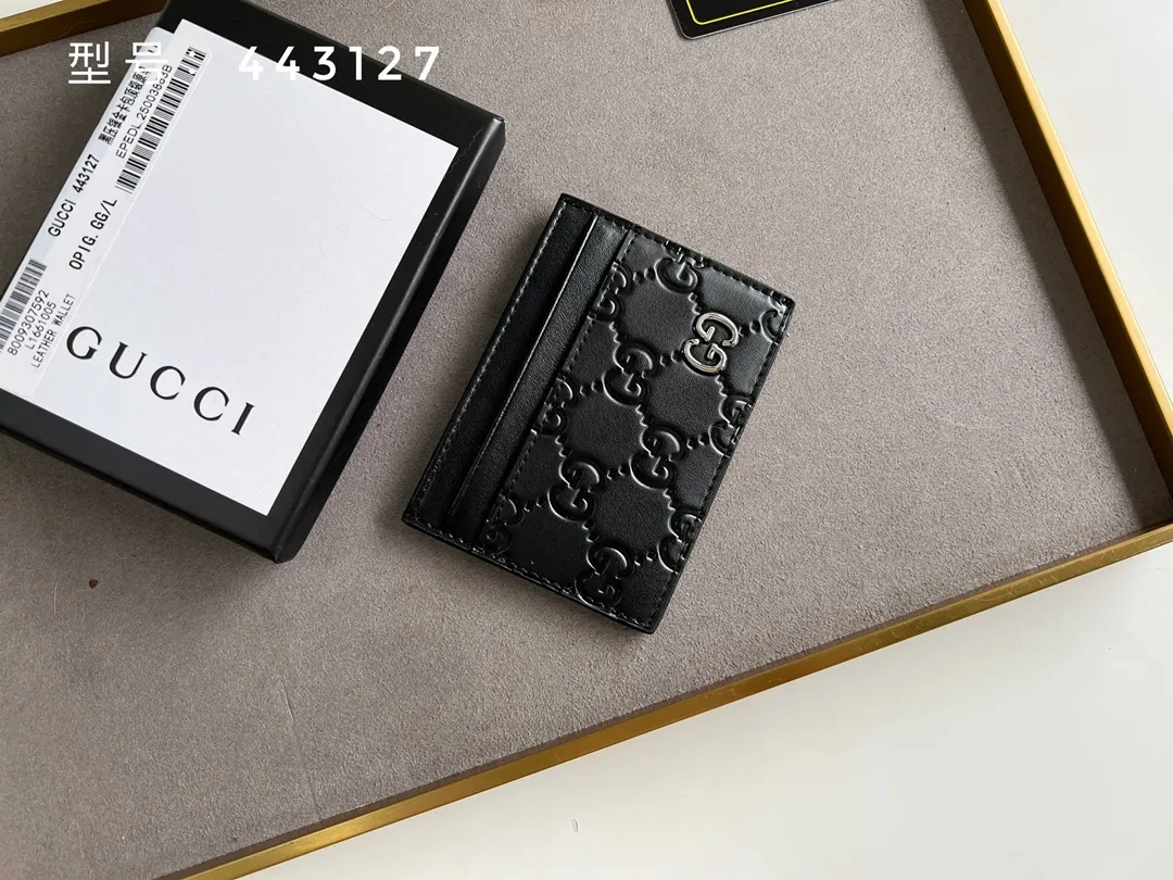 Gucci Wallets & Purse-383