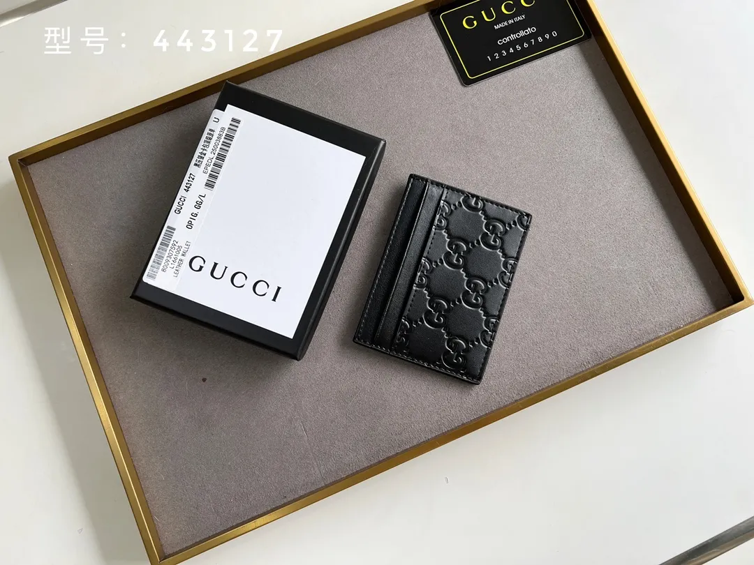 Gucci Wallets & Purse-386