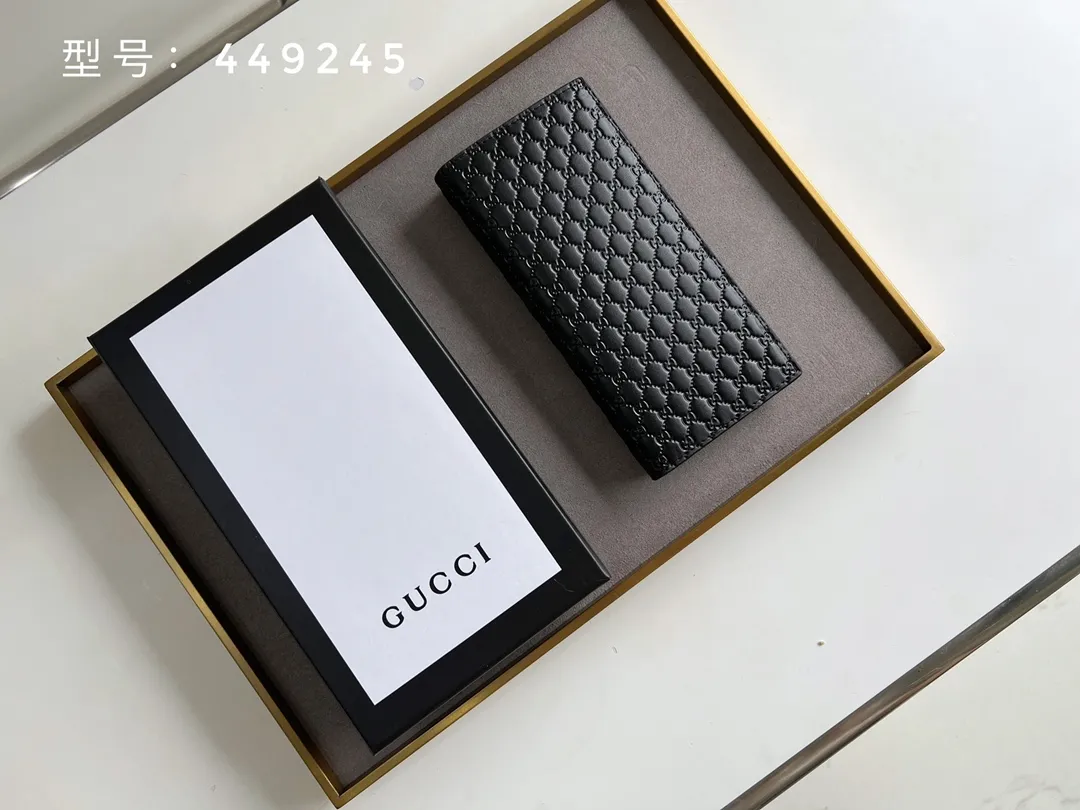 Gucci Wallets & Purse-391