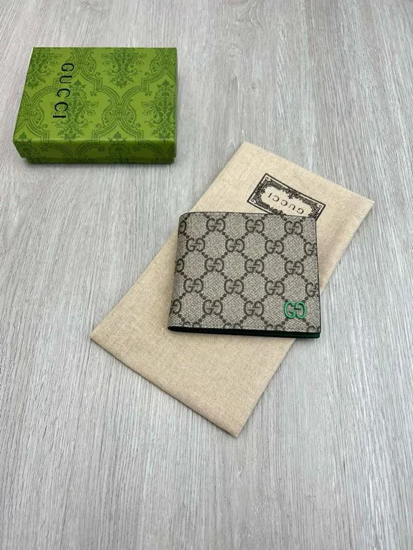 Gucci Wallets & Purse-398