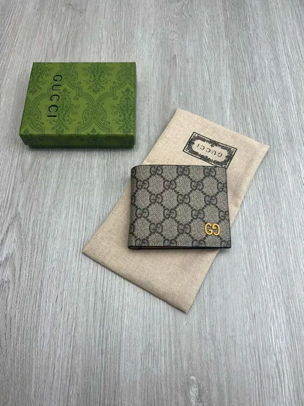 Gucci Wallets & Purse-400