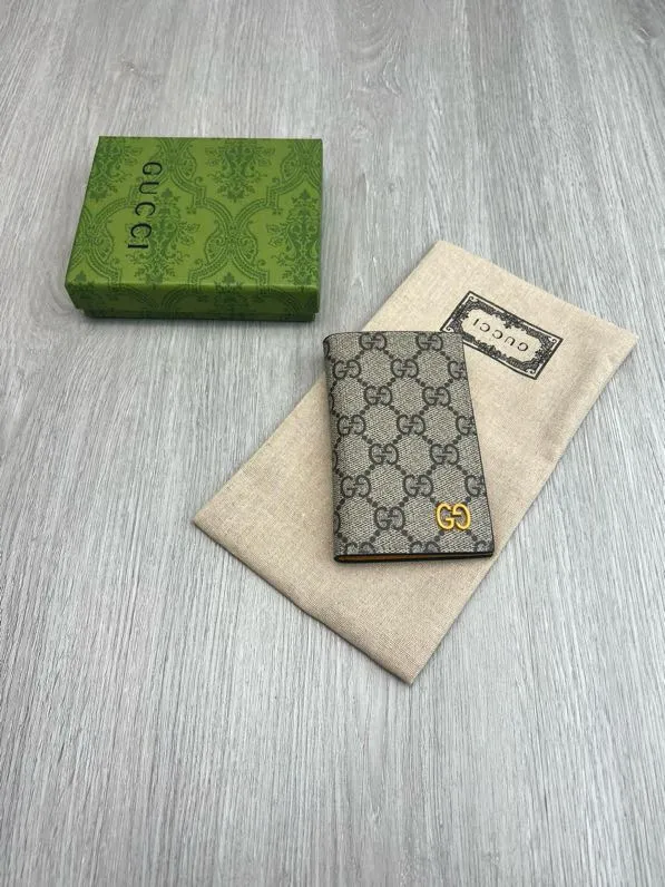 Gucci Wallets & Purse-402