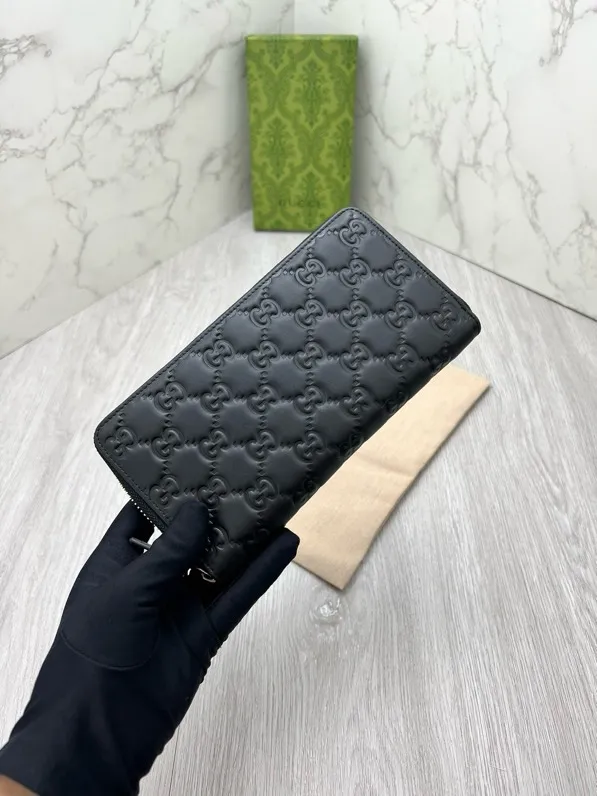 Alternative view of Gucci Wallets & Purse-415