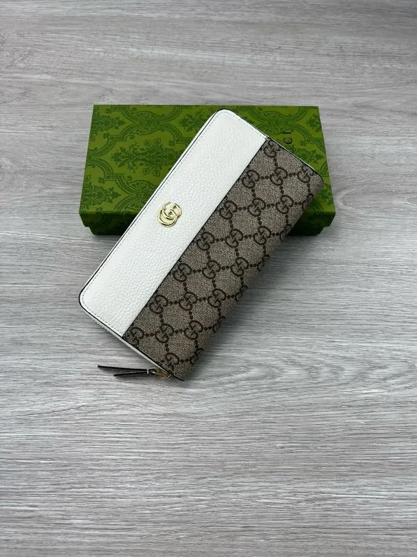 Alternative view of Gucci Wallets & Purse-421