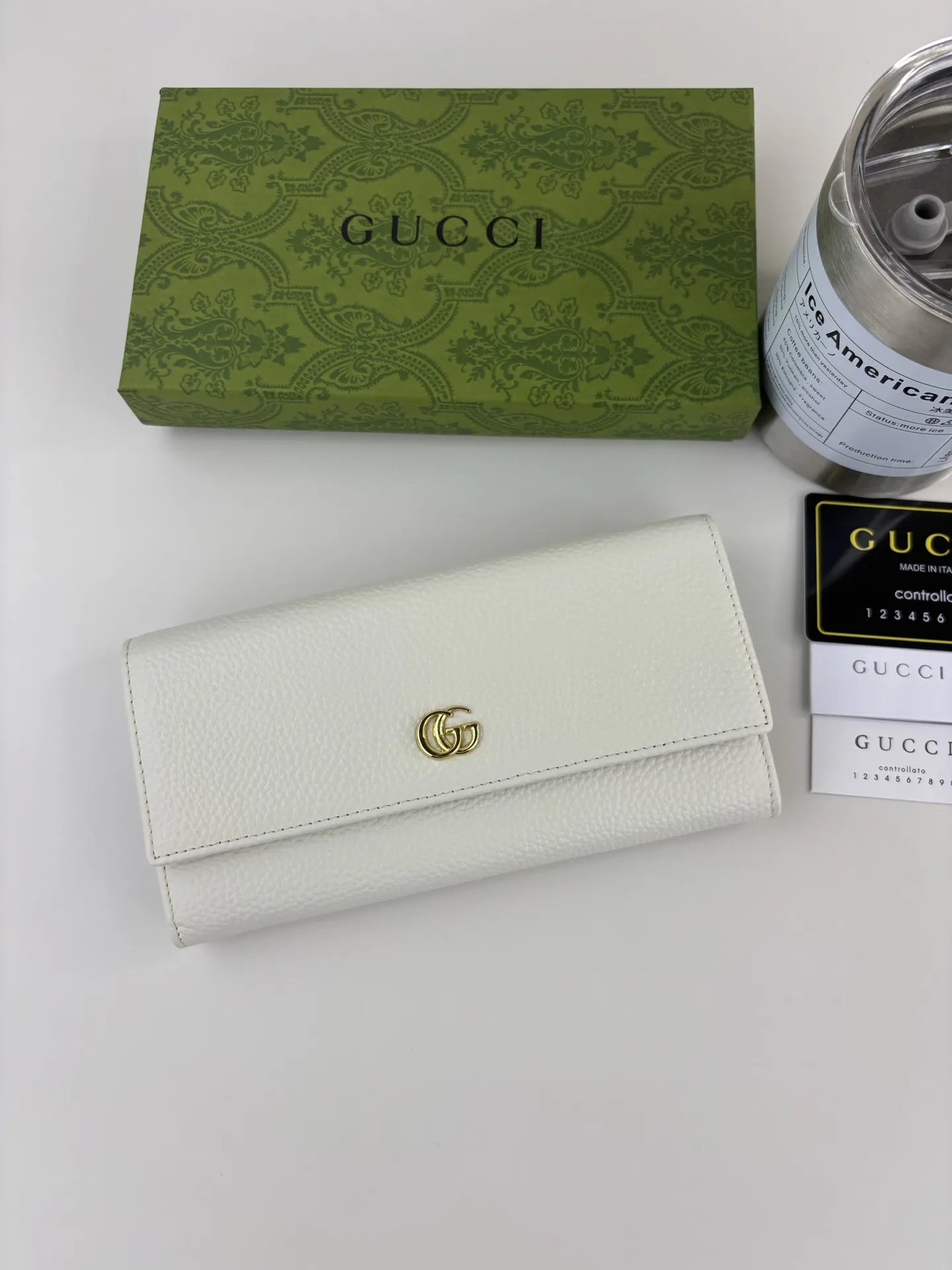 Gucci Wallets & Purse-520