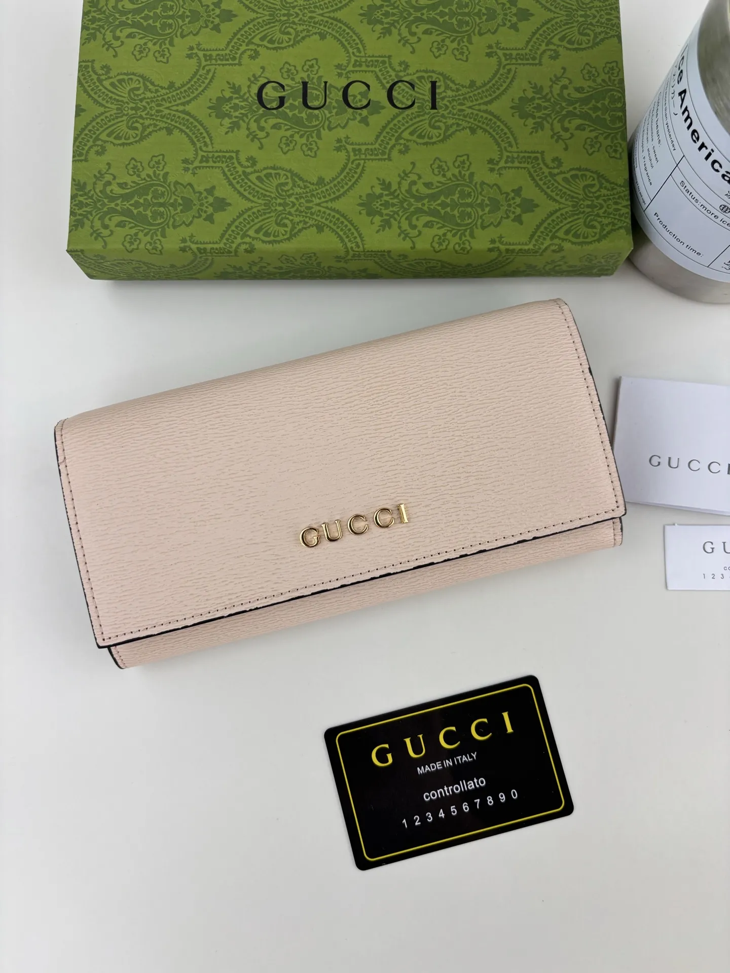 Gucci Wallets & Purse-526