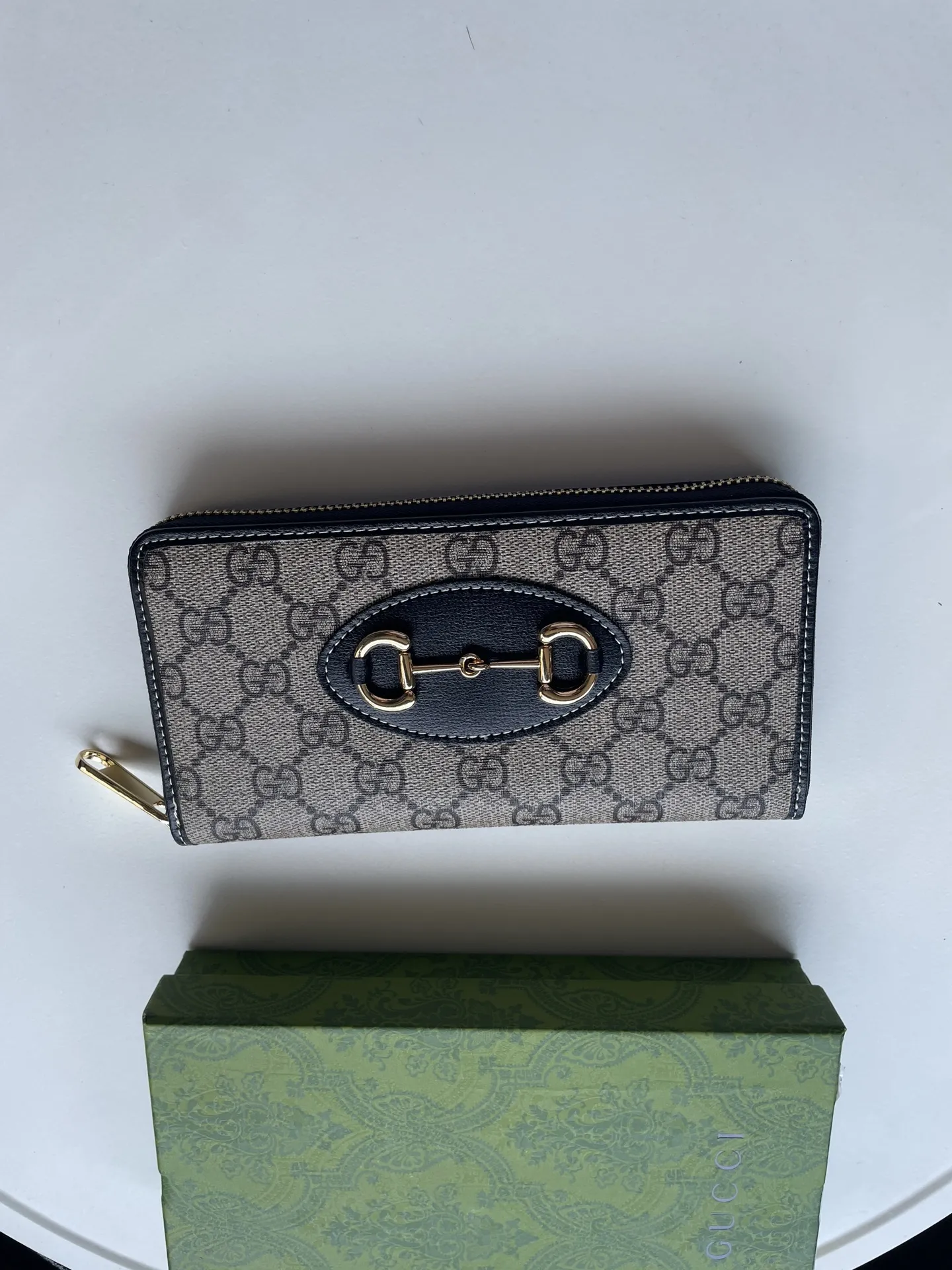 Alternative view of Gucci Wallets & Purse-576