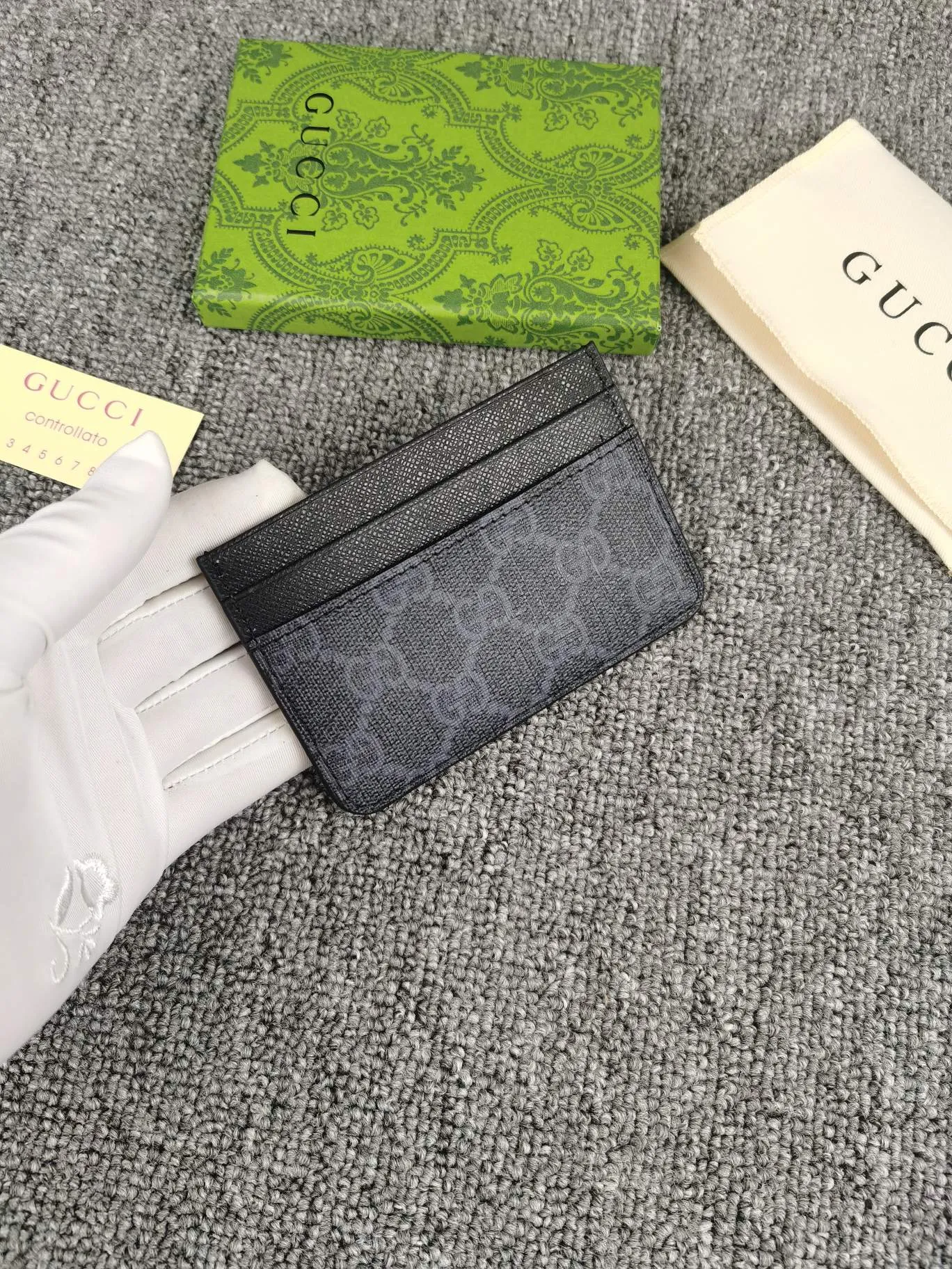 Alternative view of Gucci Wallets & Purse-616