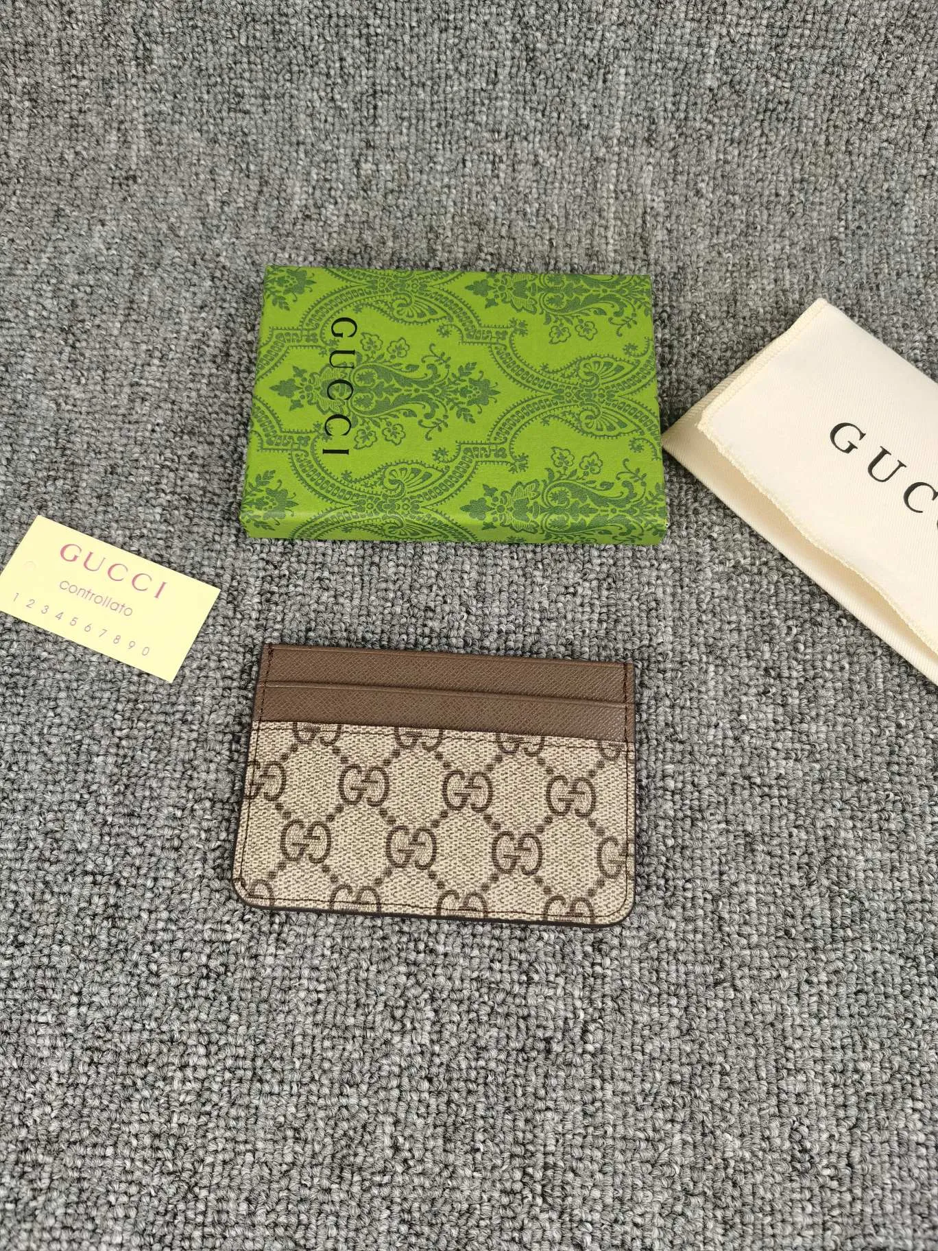 Gucci Wallets & Purse-617