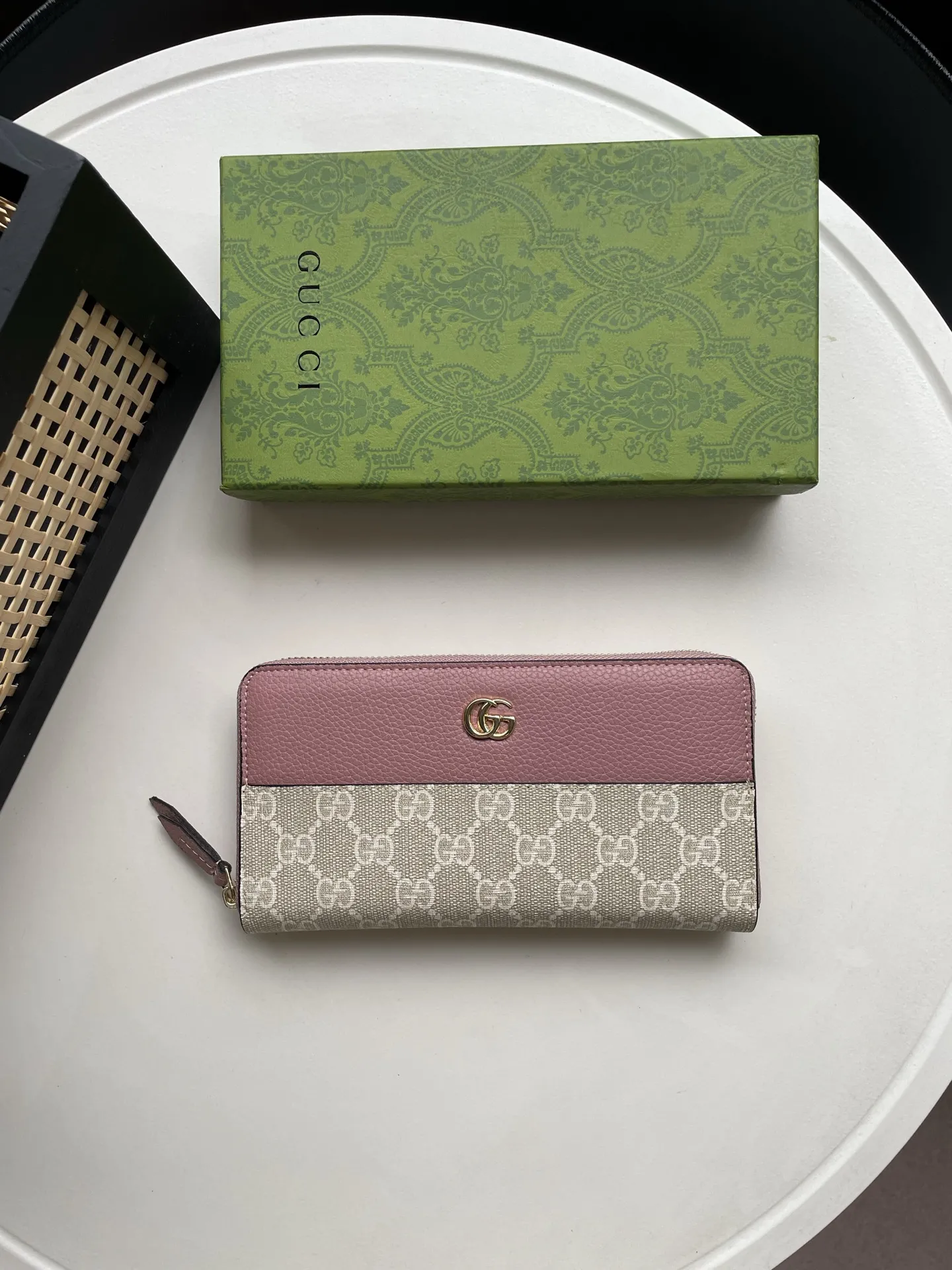 Gucci Wallets & Purse-639