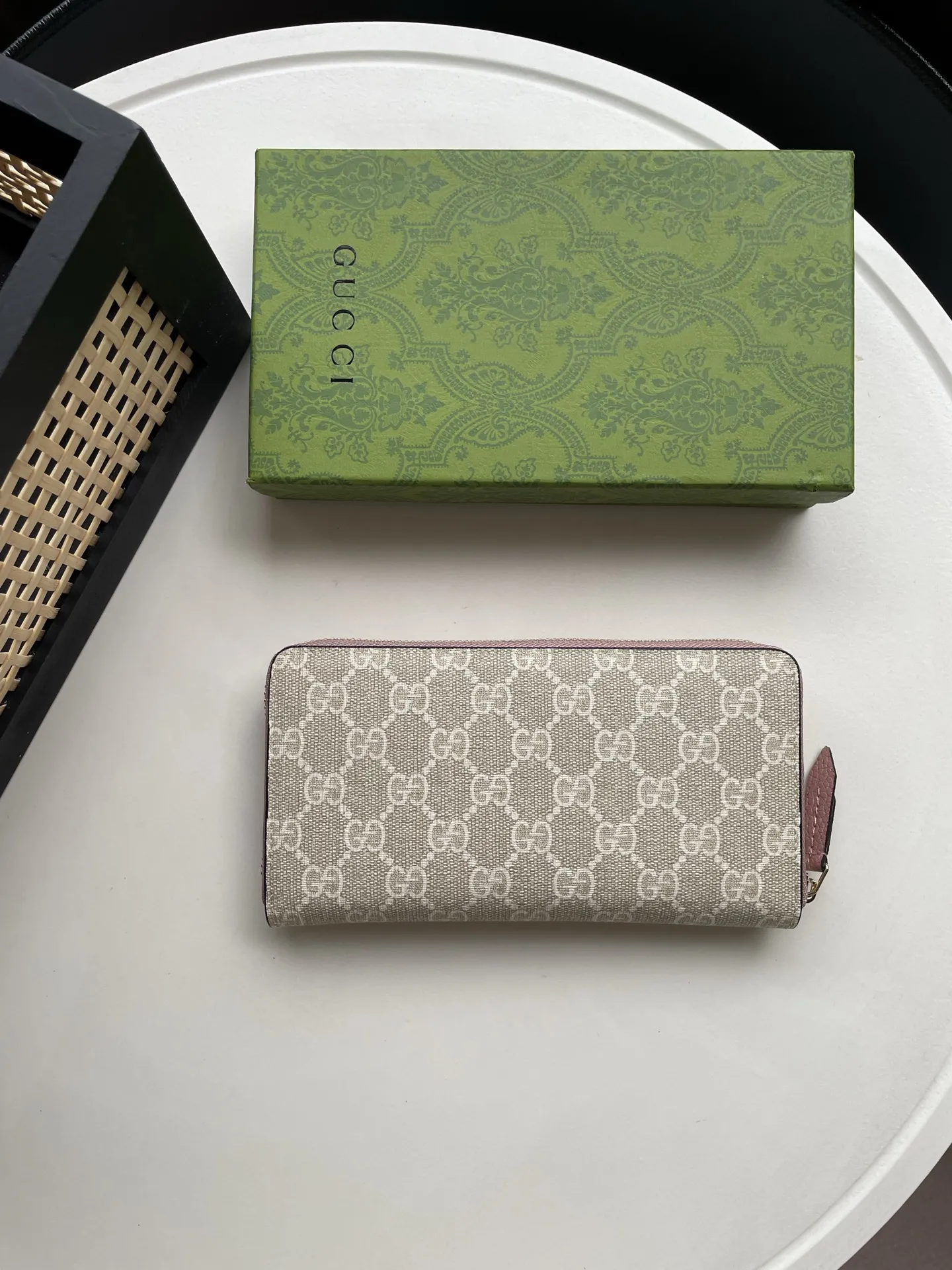 Alternative view of Gucci Wallets & Purse-639