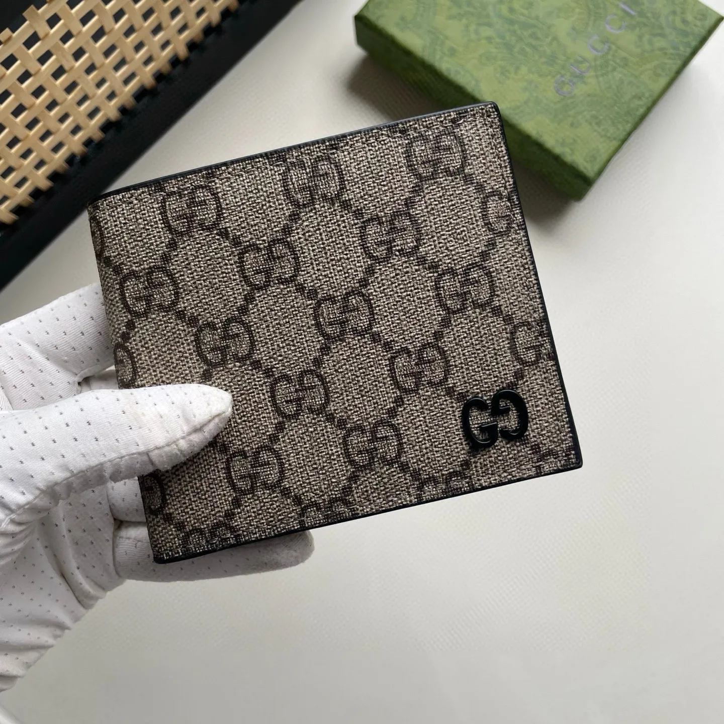 Alternative view of Gucci Wallets & Purse-650