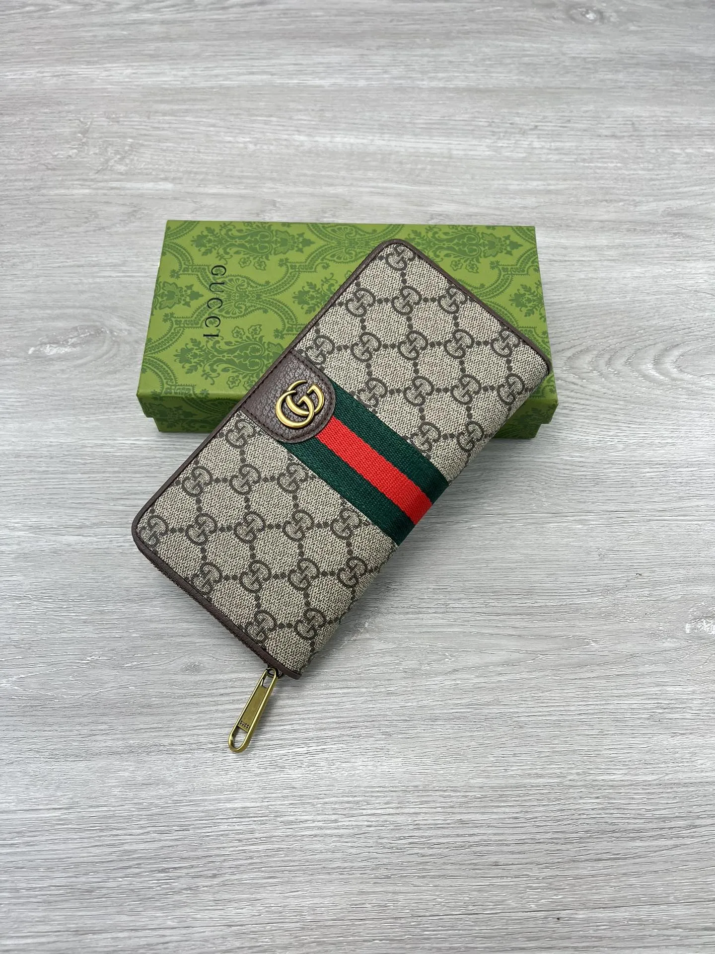 Alternative view of Gucci Wallets & Purse-676