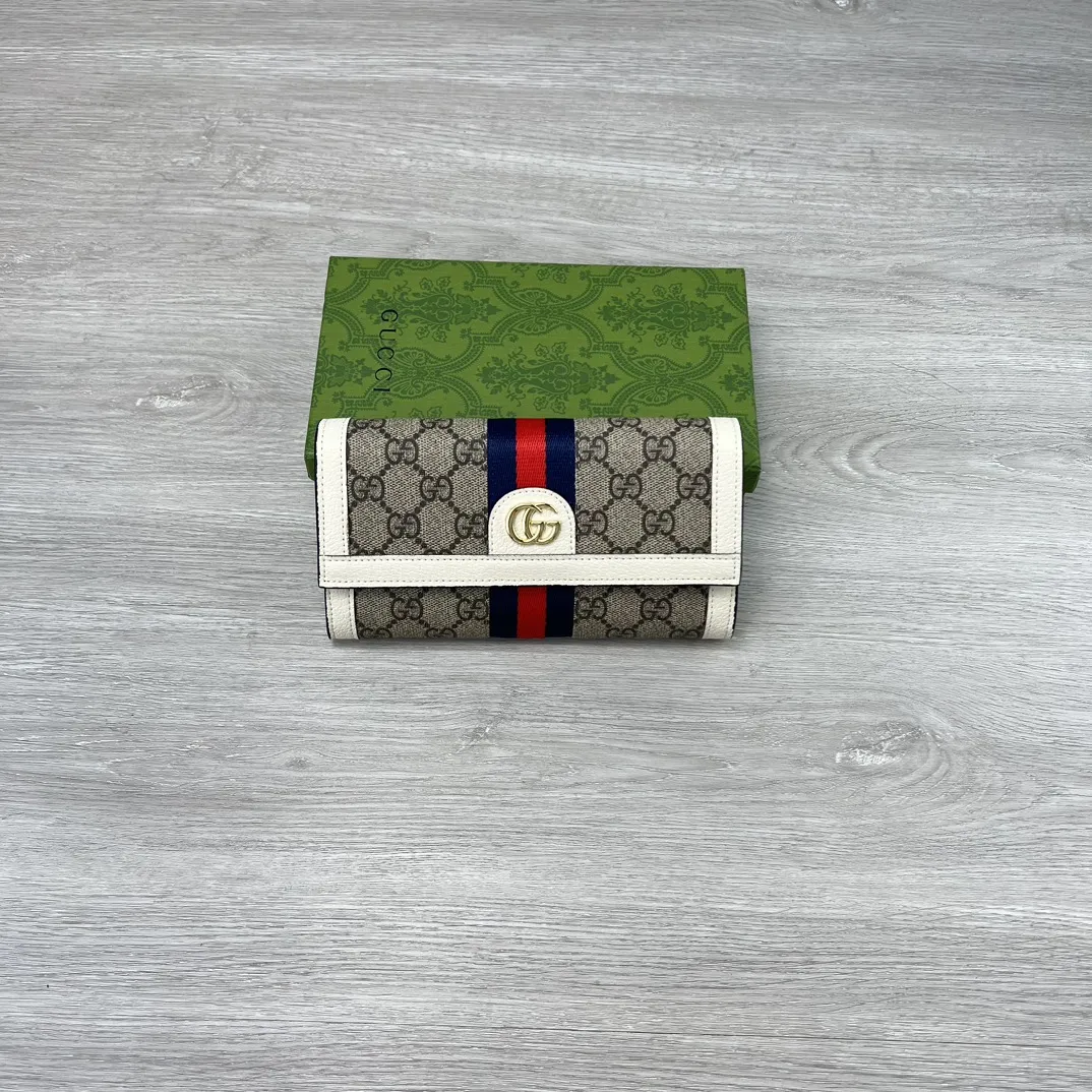 Gucci Wallets & Purse-681