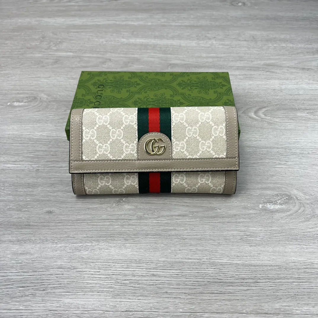 Gucci Wallets & Purse-682