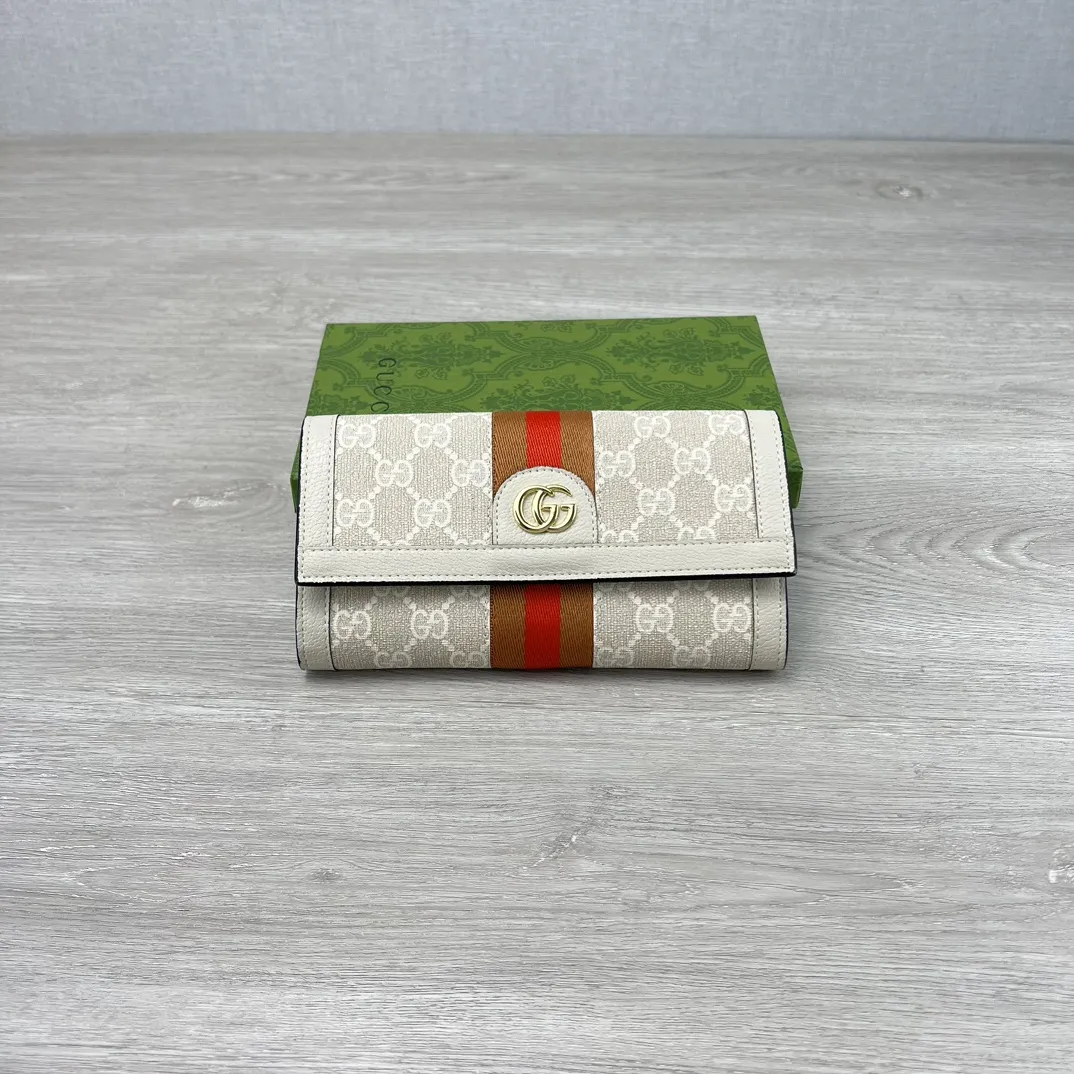 Gucci Wallets & Purse-683
