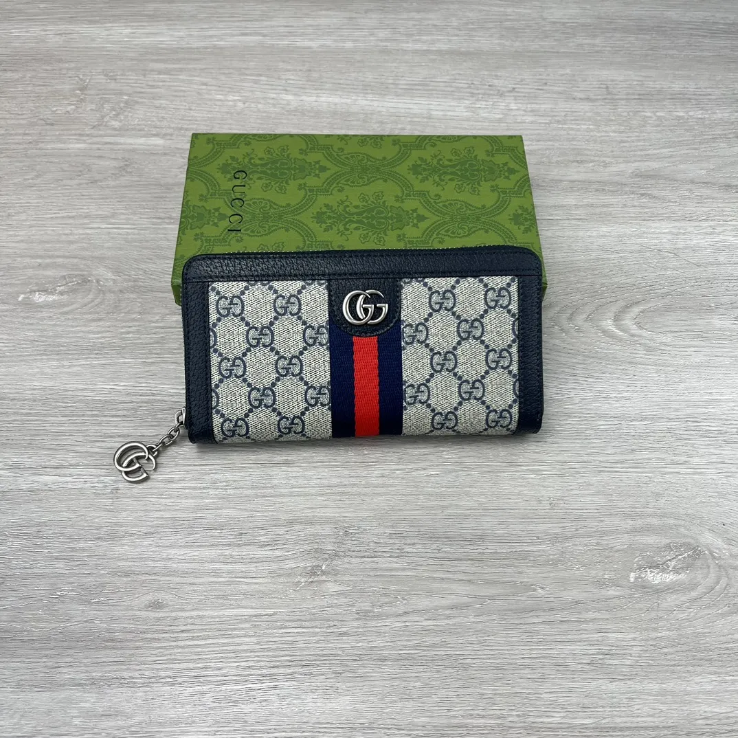 Gucci Wallets & Purse-684