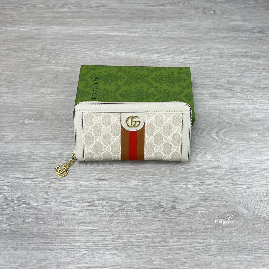Gucci Wallets & Purse-688