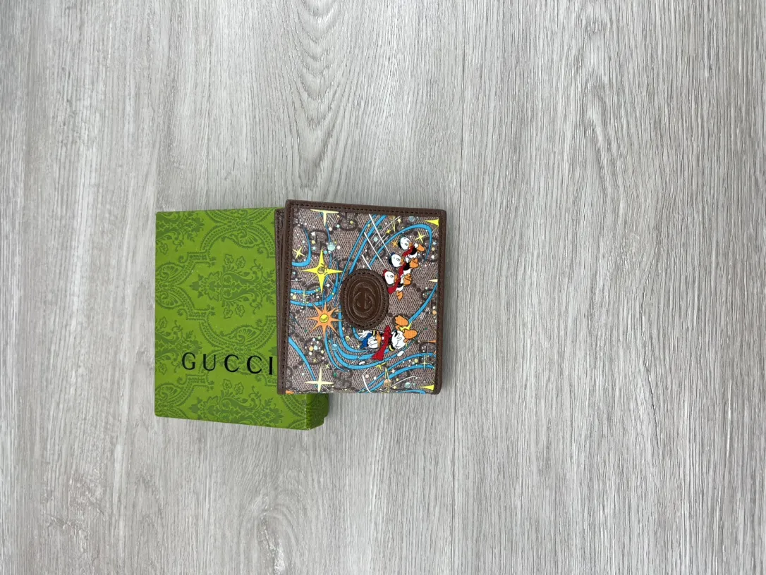 Gucci Wallets & Purse-704