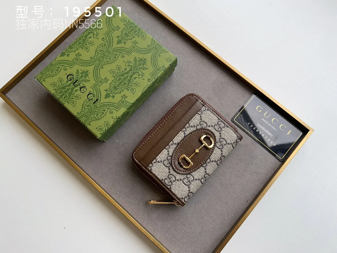 Gucci Wallets & Purse-707