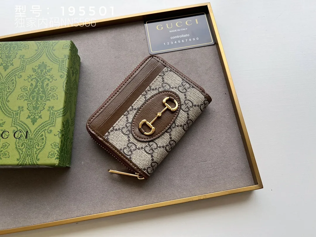Alternative view of Gucci Wallets & Purse-707