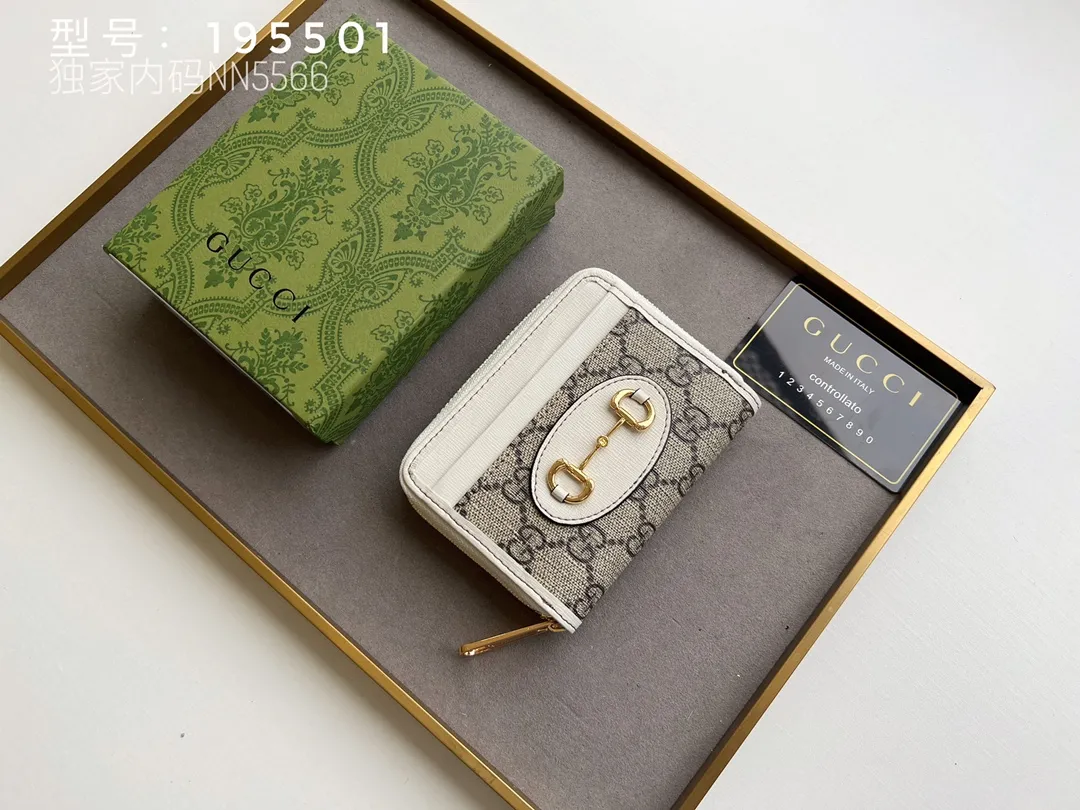 Gucci Wallets & Purse-708