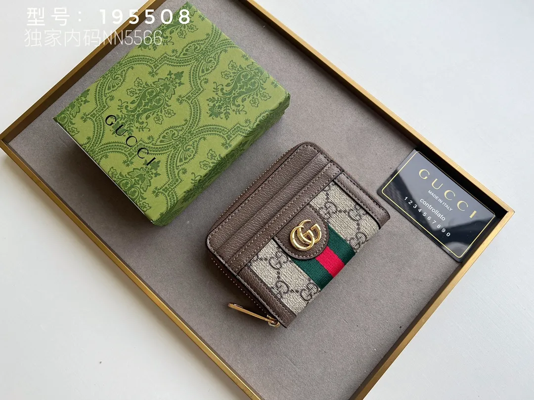Gucci Wallets & Purse-709