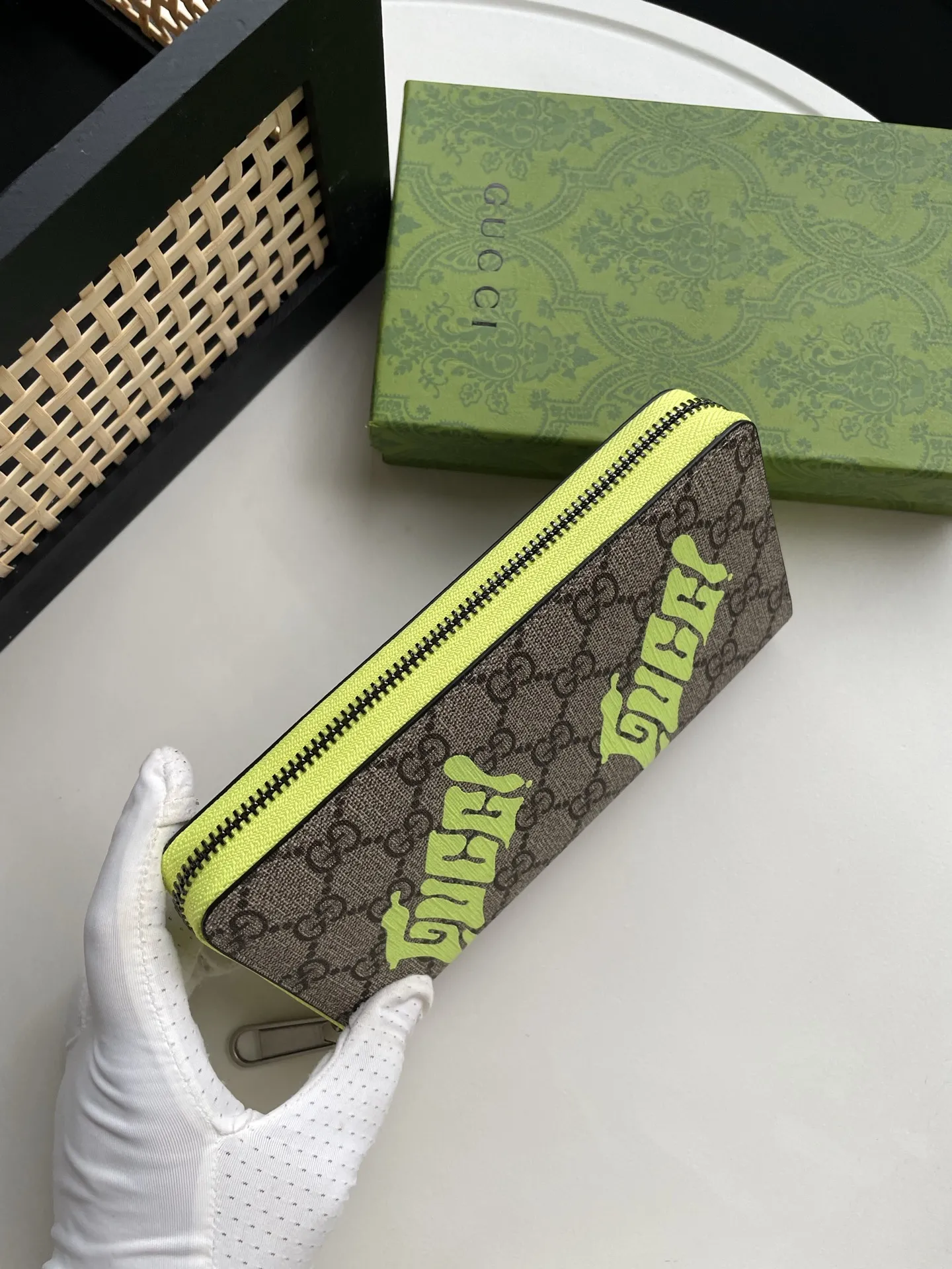 Alternative view of Gucci Wallets & Purse-770