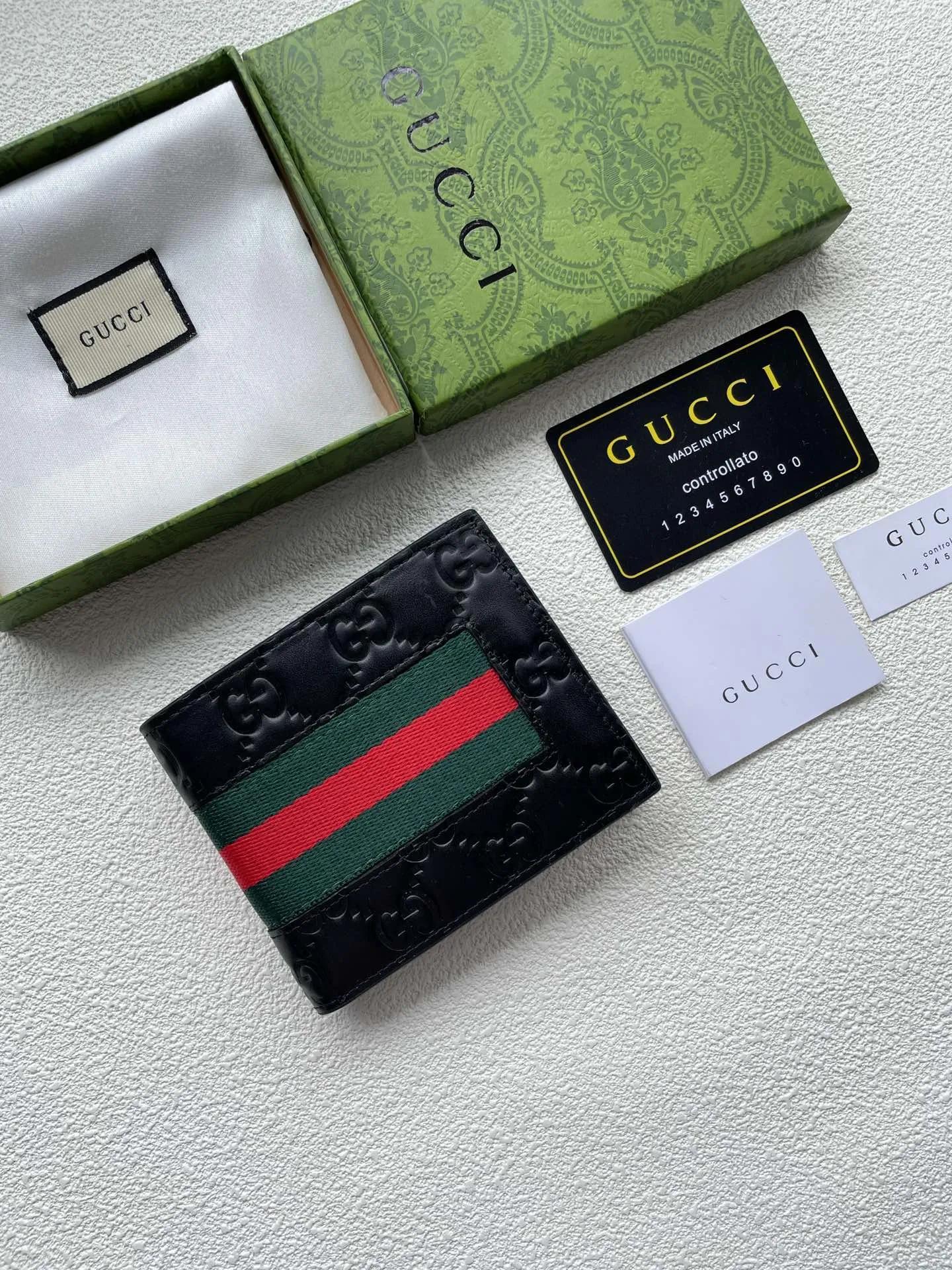 Gucci Wallets & Purse-780
