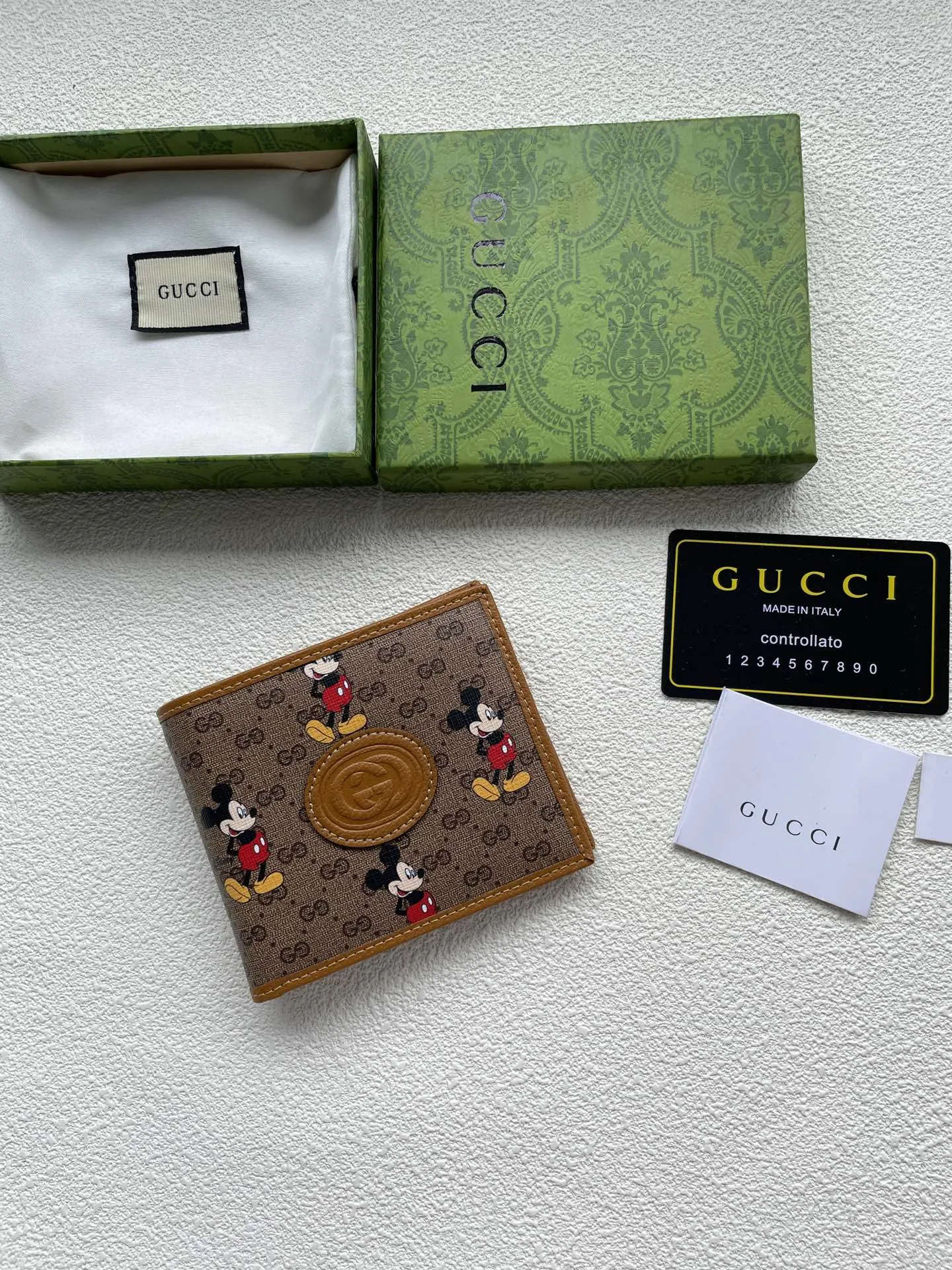 Gucci Wallets & Purse-781